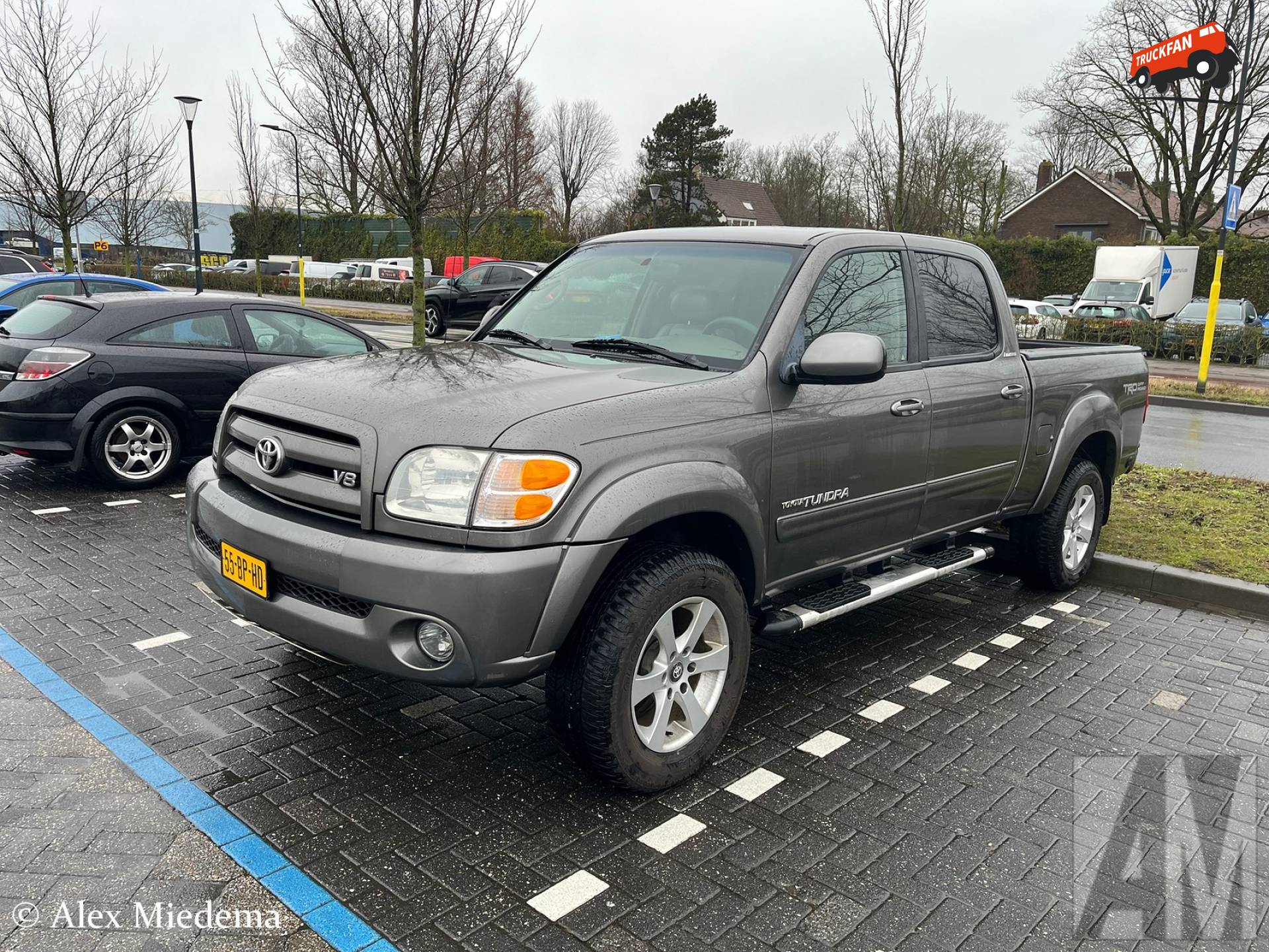 Toyota Tundra op deelnemersparking Racing Expo Leeuwarden