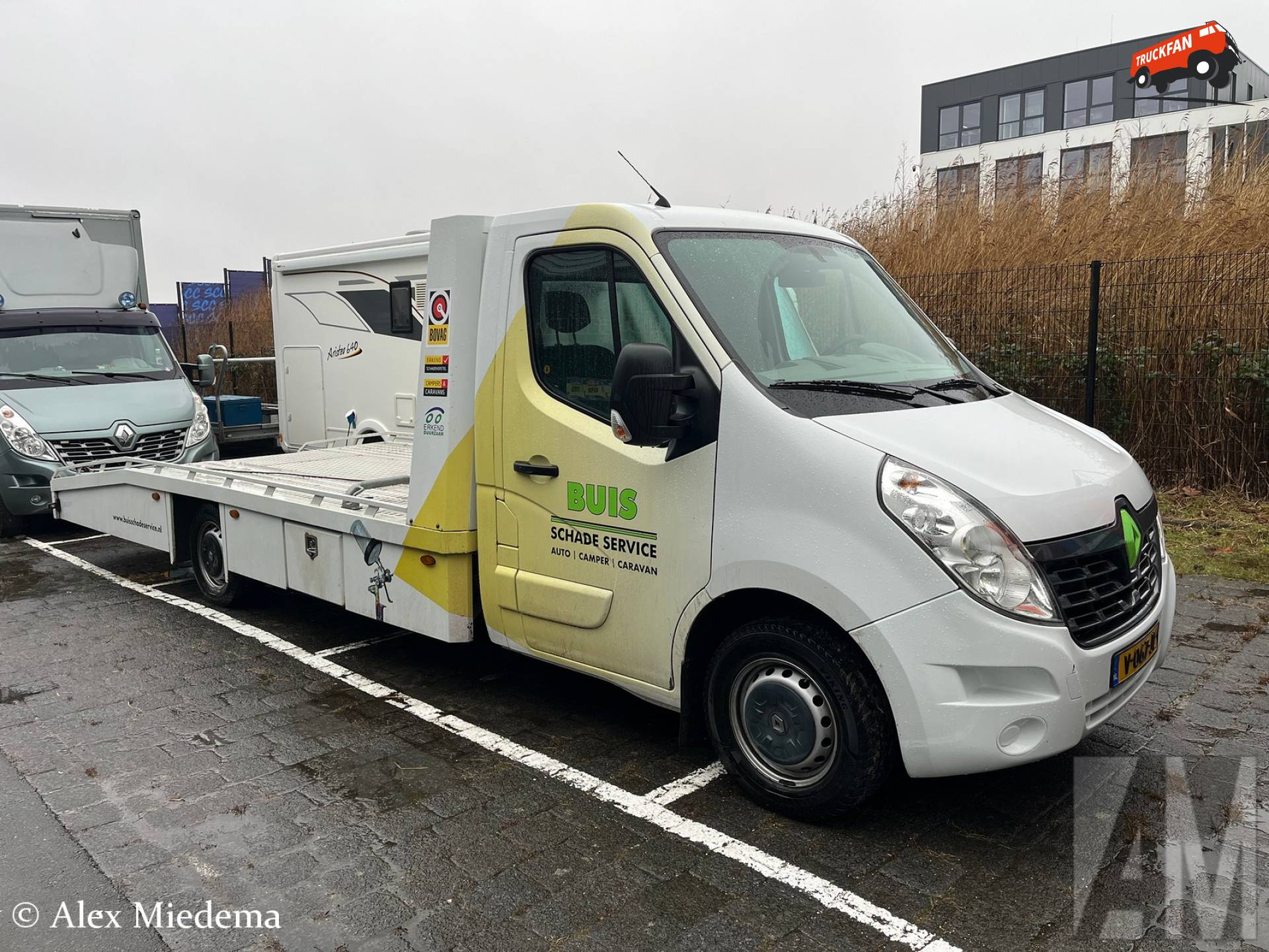 Renault Master bij Racing Expo Leeuwarden