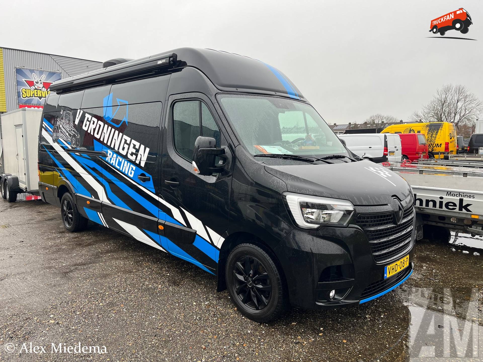 Renault Master van Van Groningen Racing bij Racing Expo 2026