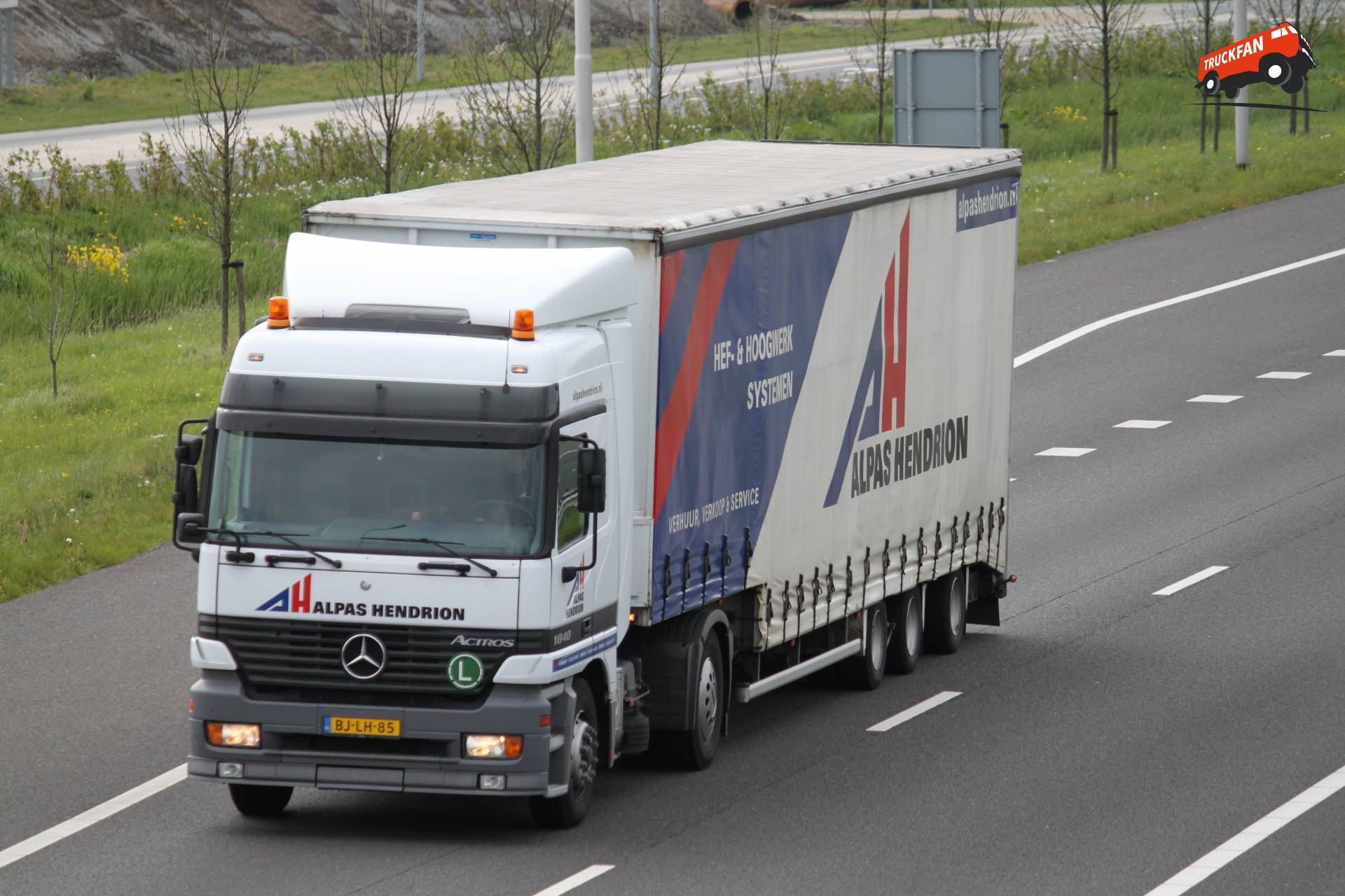 Mercedes-Benz Actros truck owned by Alpas Hendrion