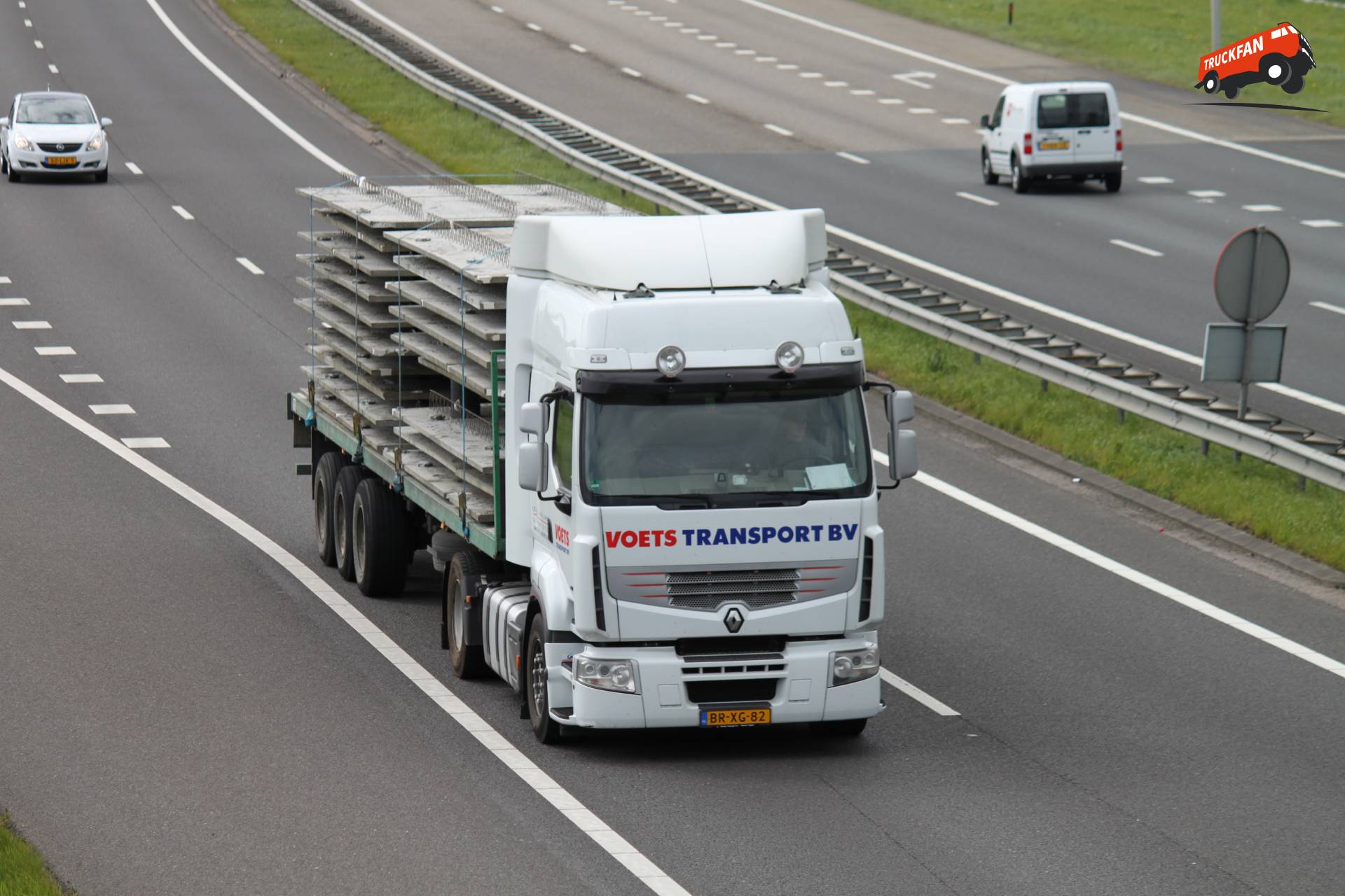 Renault Premium truck owned by Voets