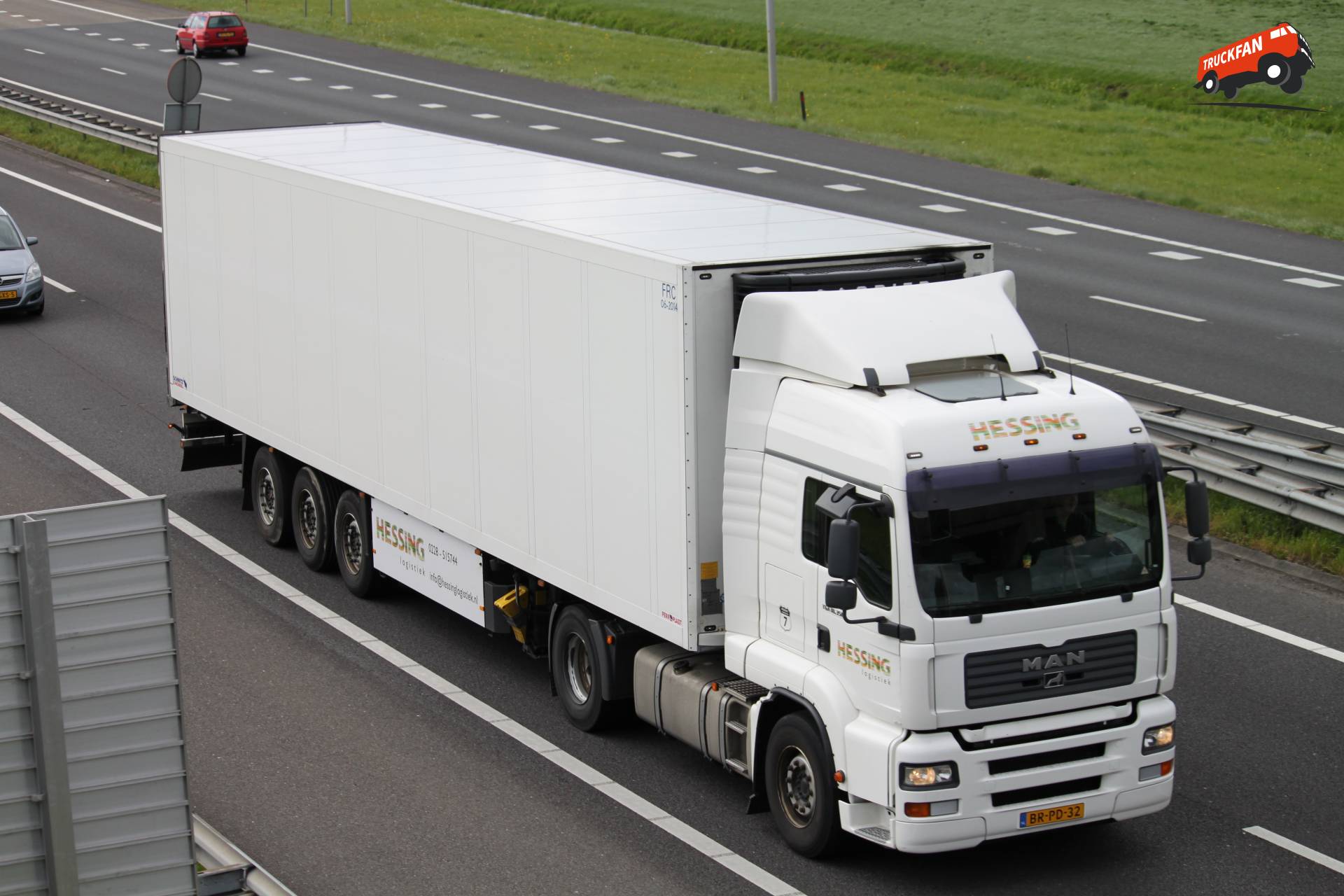 MAN TGA vrachtwagen van Hessing Logistiek B.V.