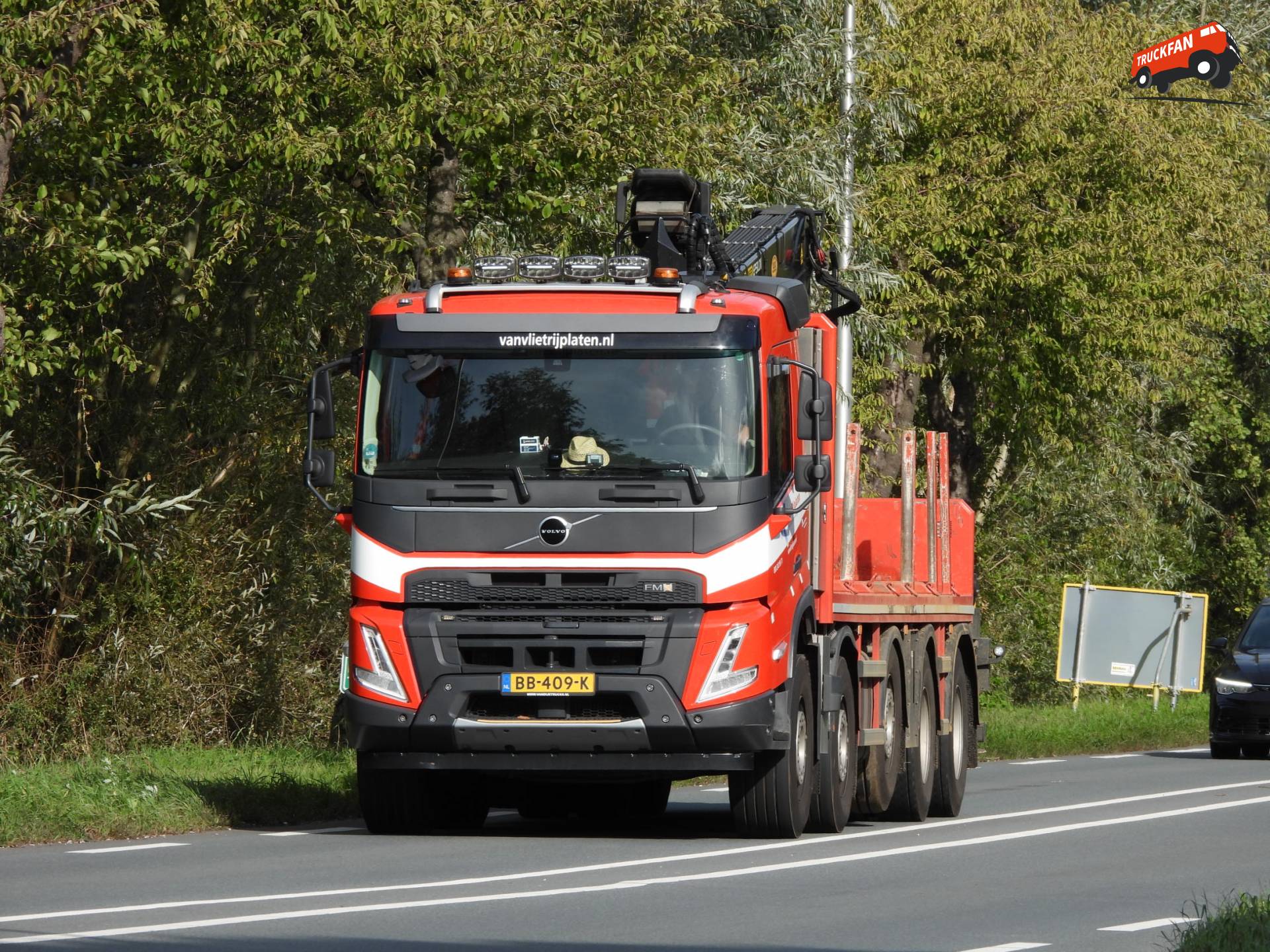 Volvo FMX13 460 10x4-6 van 2024.