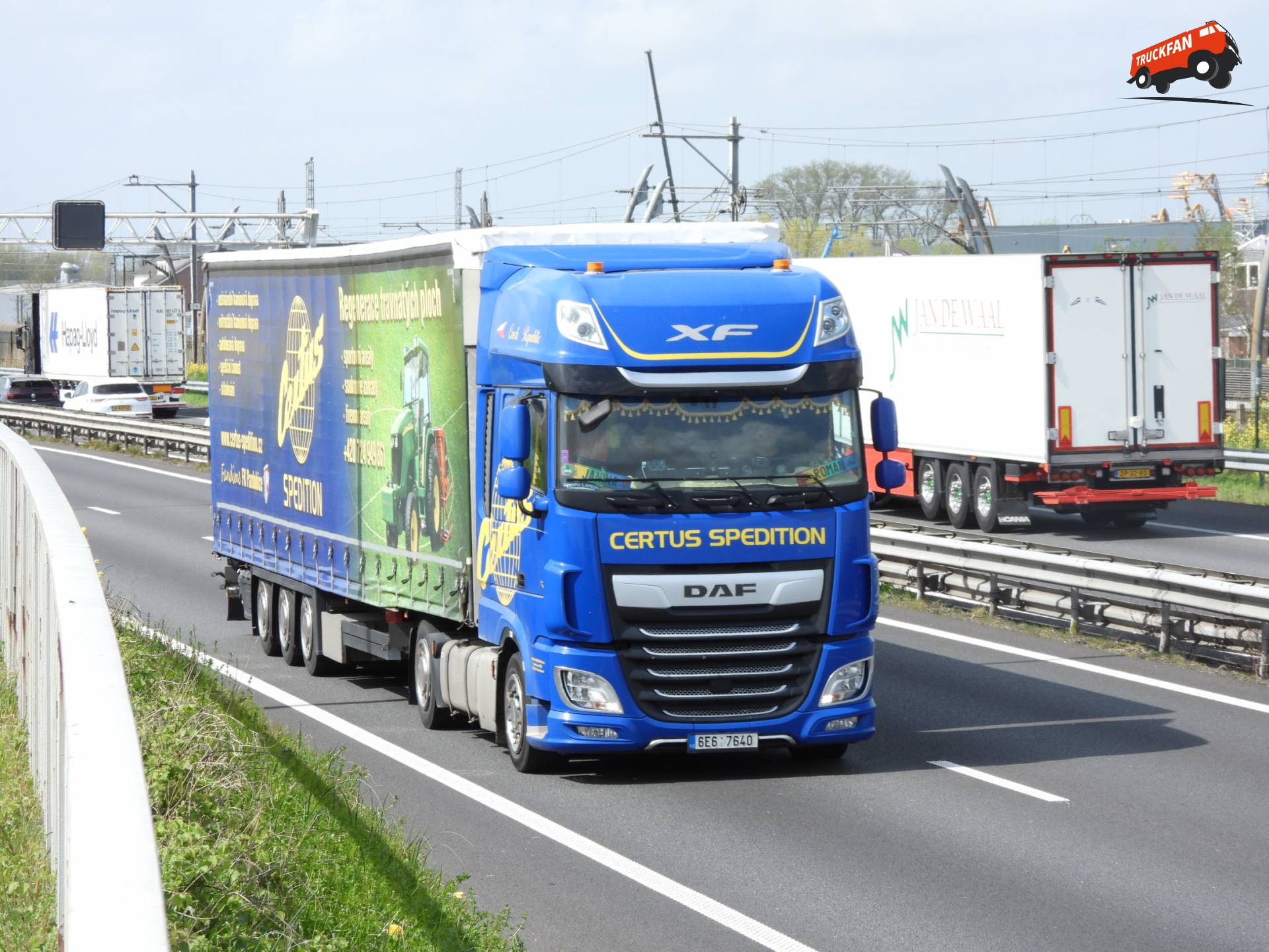 DAF XF FT van Certus spedition op A15 bij Gorinchem.