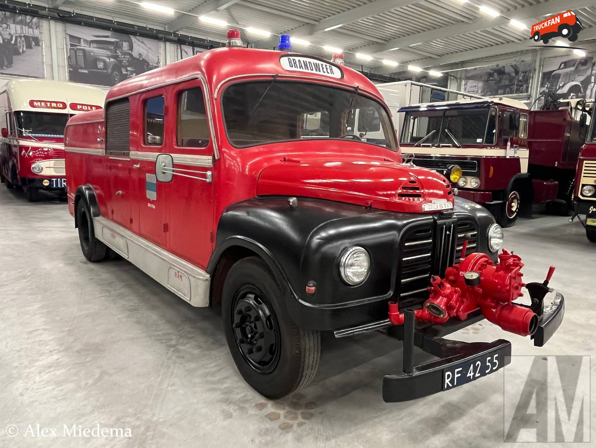 Austin FT105 Brandweerwagen in Metropole Druten