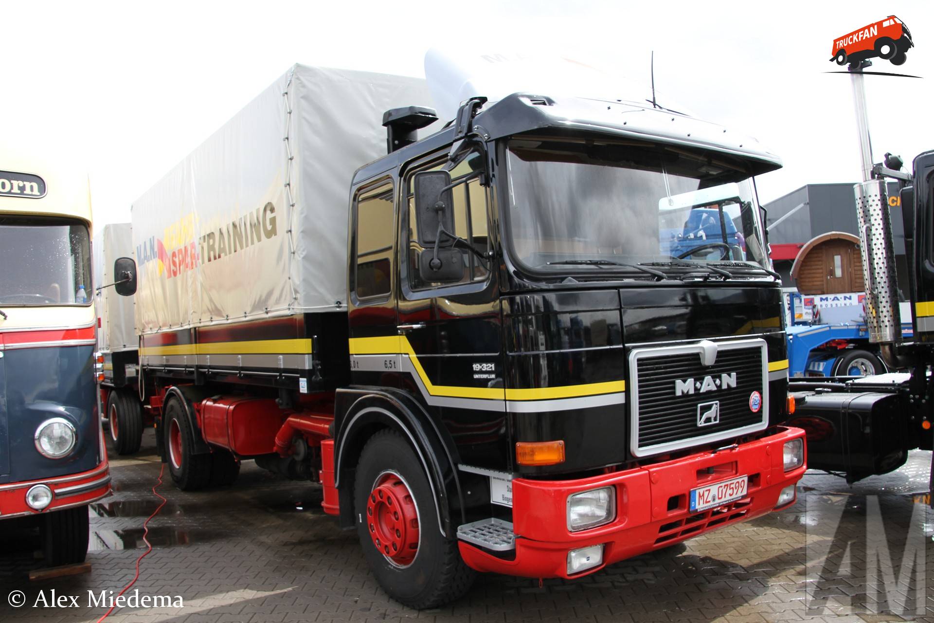 MAN 19.321 Unterflur vrachtwagen in Vriezenveen