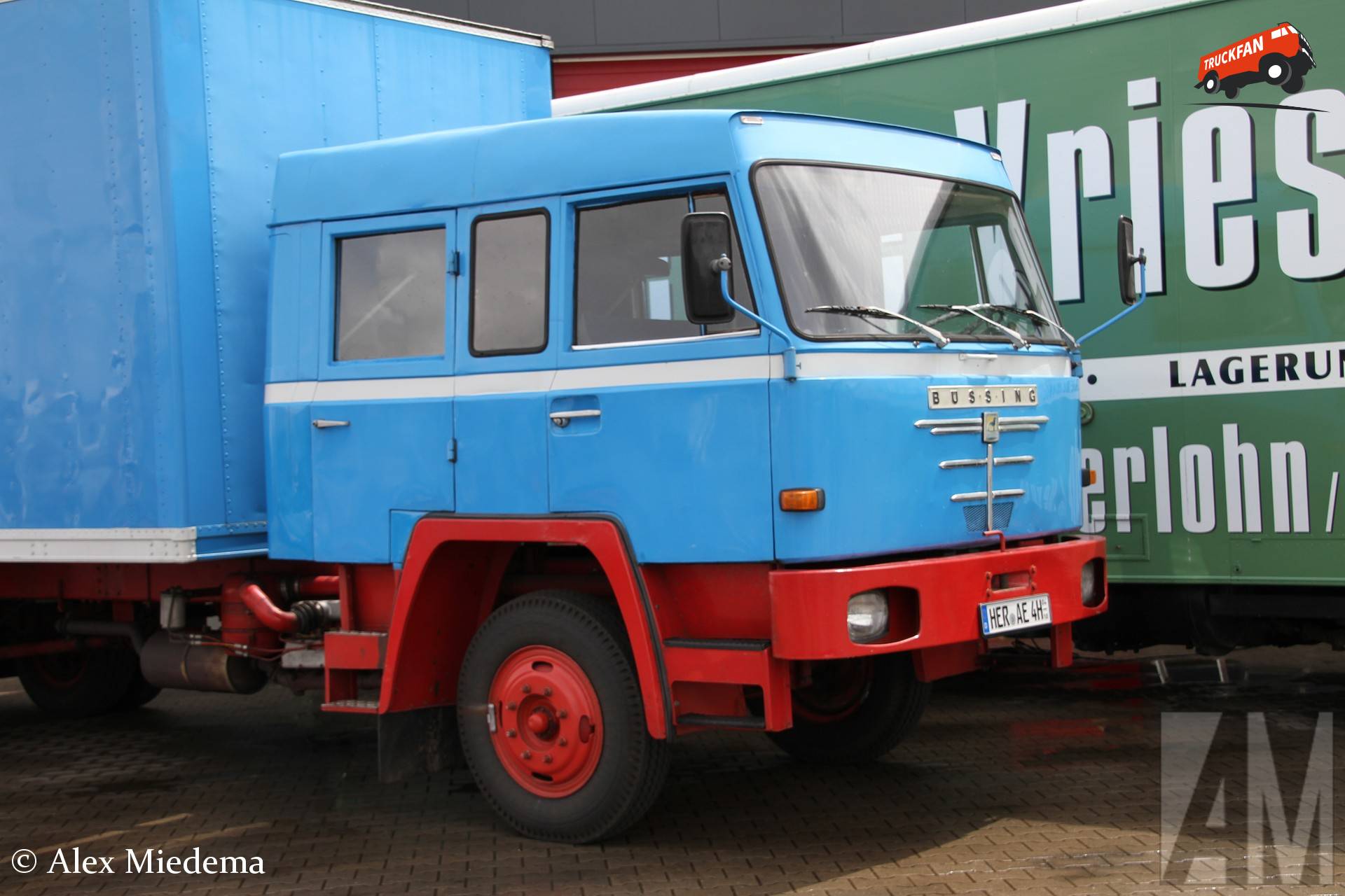 Büssing BS dubbele cabine truck in Vriezenveen