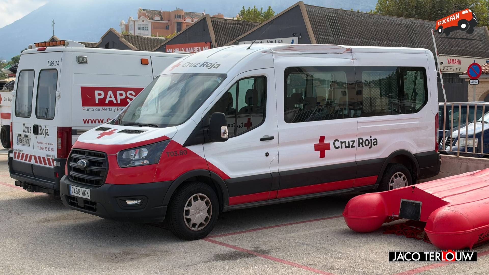 Ford Transit van het Rode Kruis in Dénia