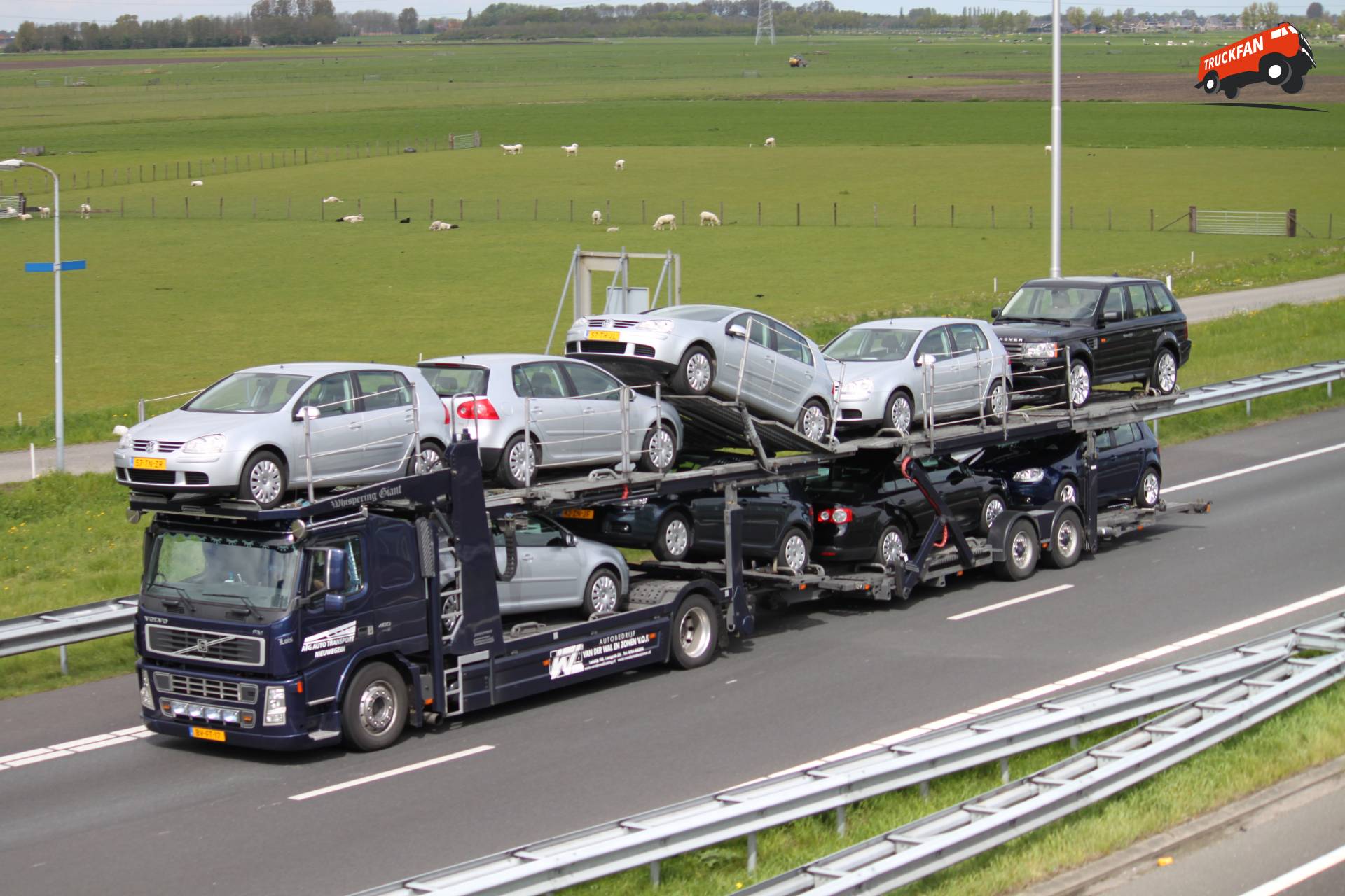 Volvo FM vrachtwagen van vd Wal