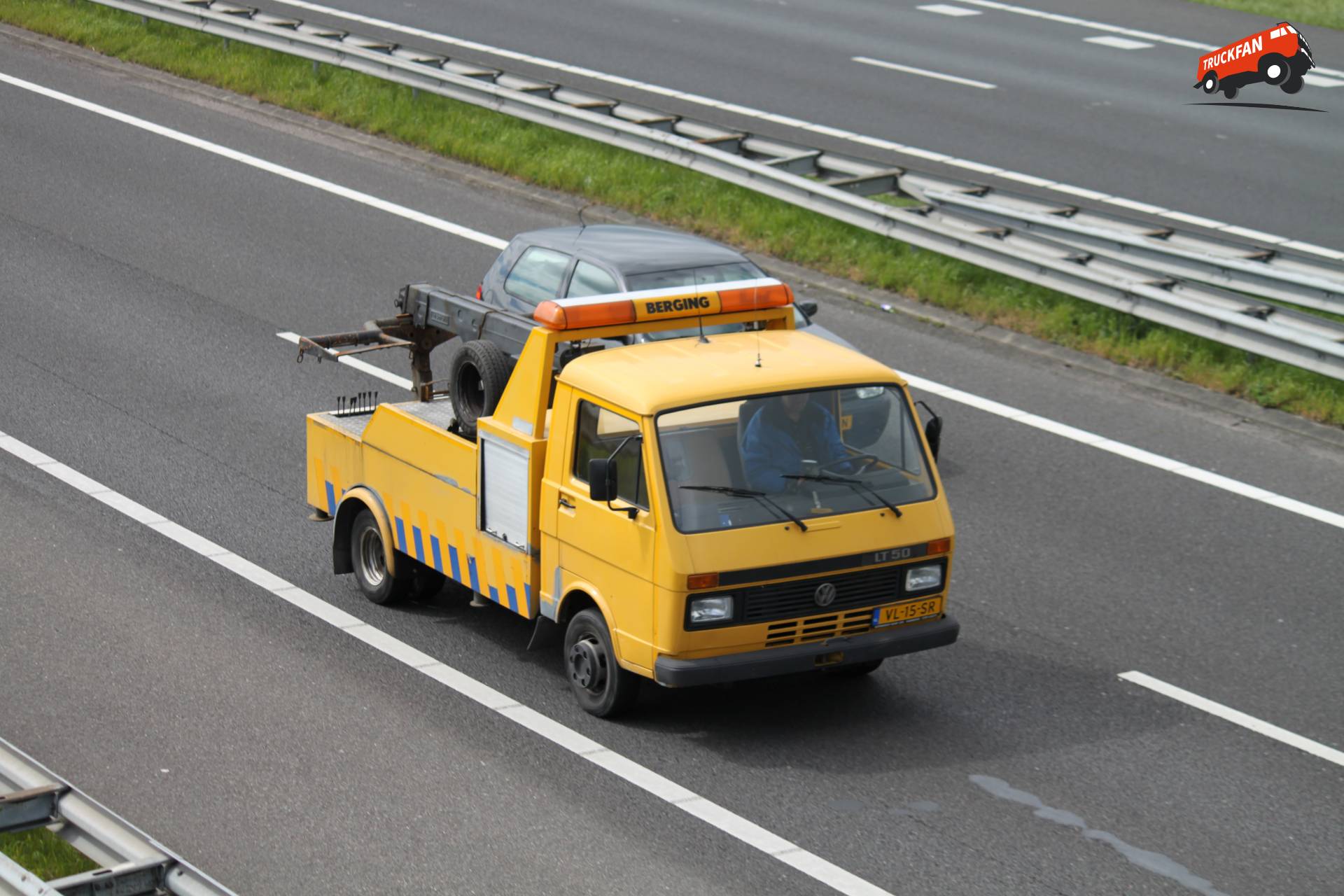 VW LT50 bedrijfswagen met kenteken VL-15-SR