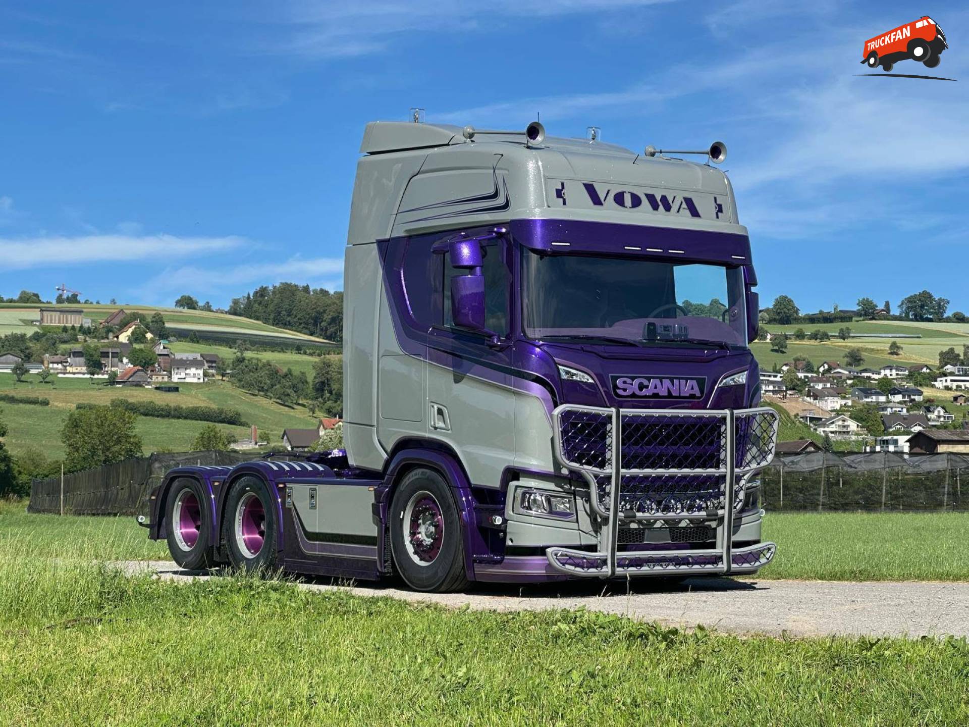 Ultraviolet Scania binnenkort in miniatuur bij Tekno