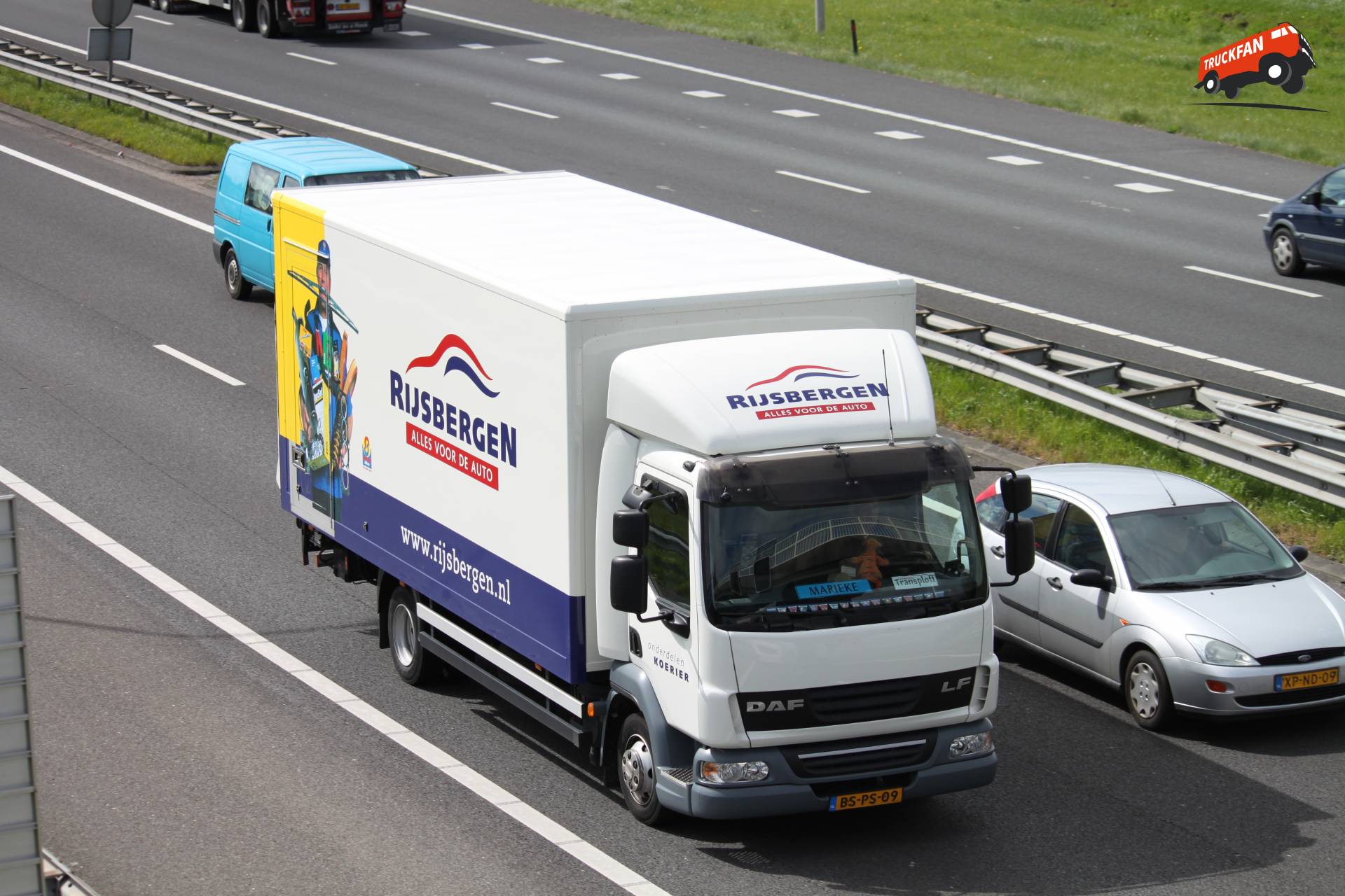 DAF LF45 truck in Rijsbergen