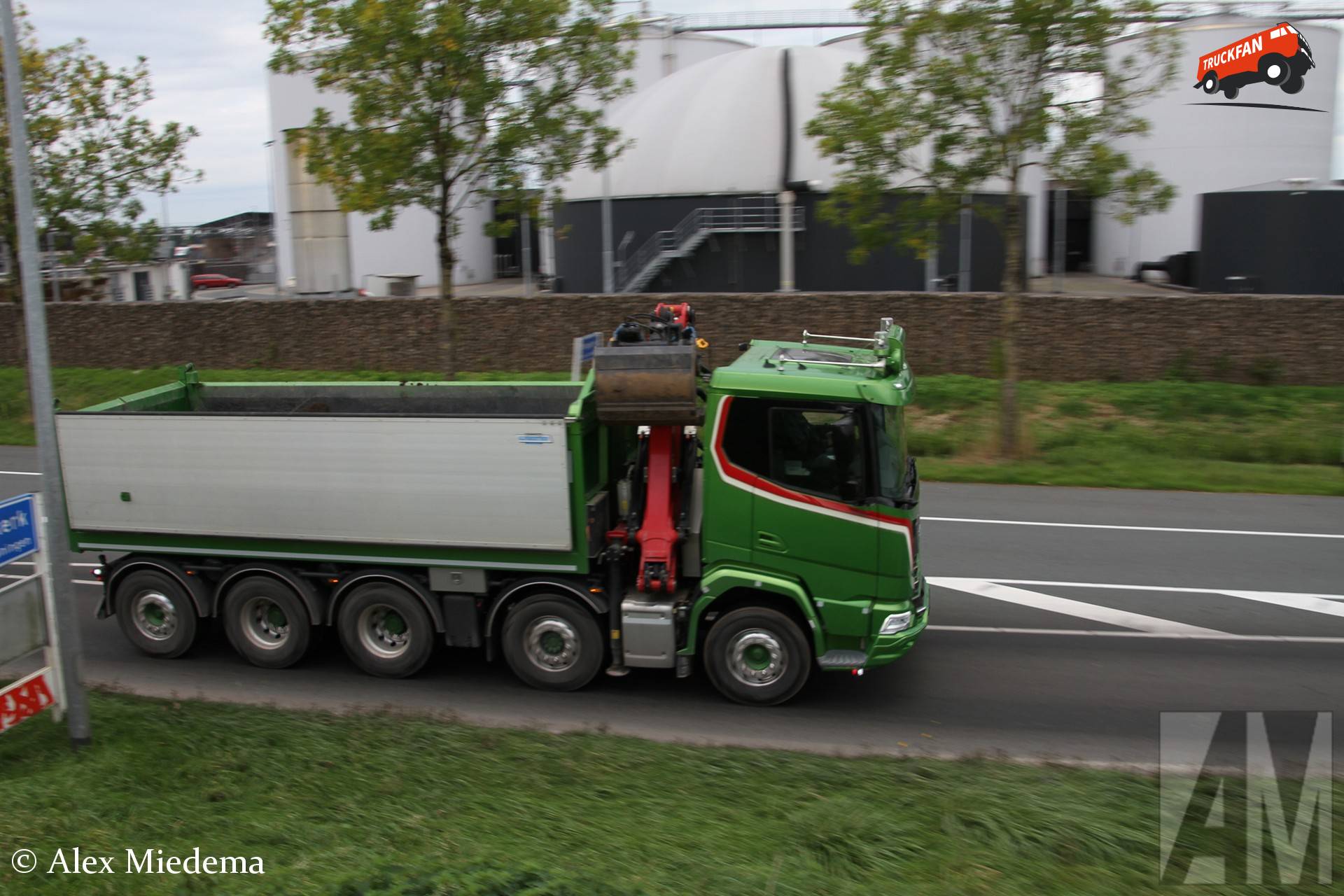 DAF XFC met Veldhuizen Quadro 10x4 Ombouw