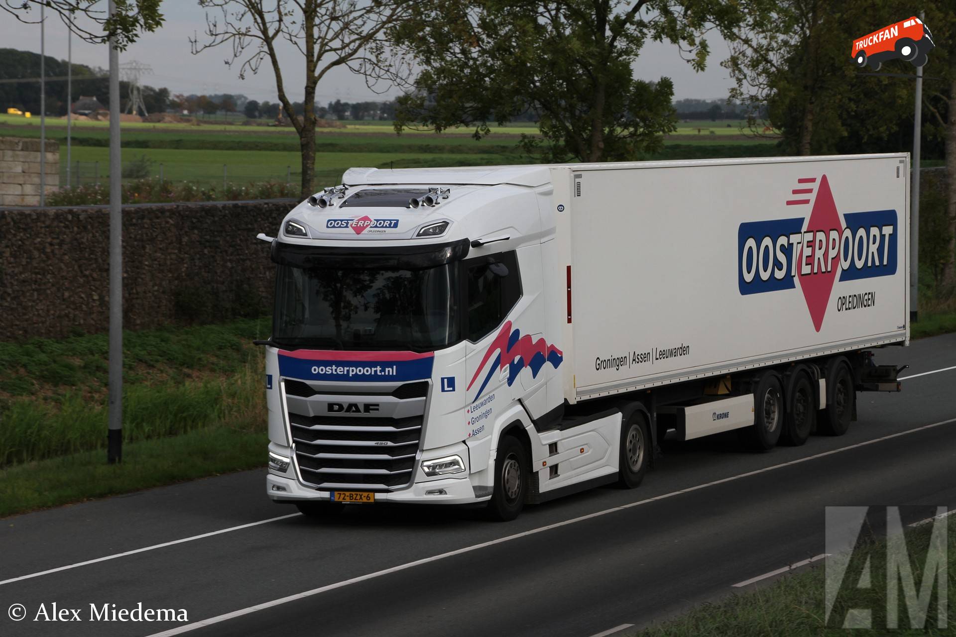 DAF XG 450 FT vrachtwagen in Hoogkerk