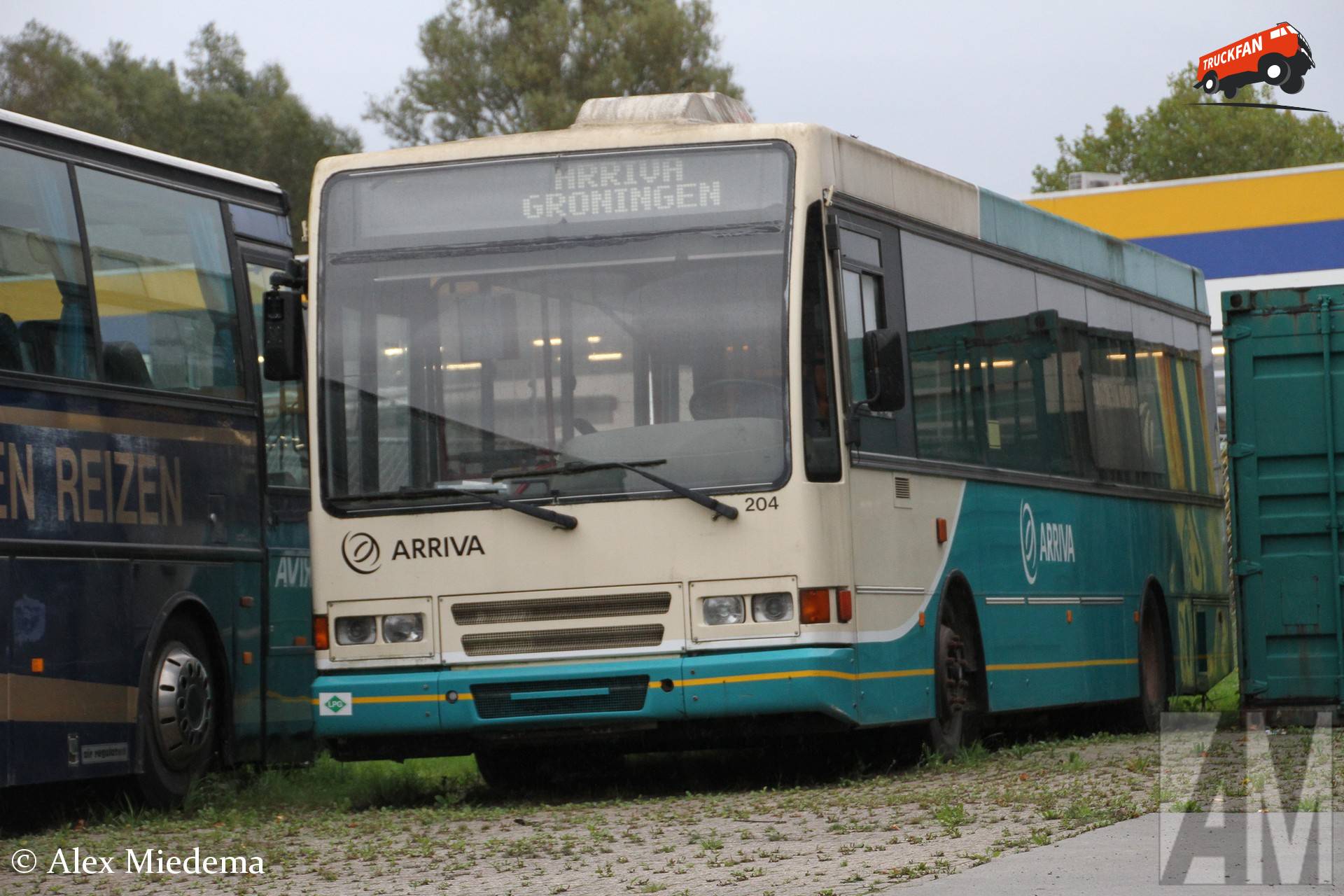 Arriva 204 bij het Nationaal Bus Museum in Hoogezand