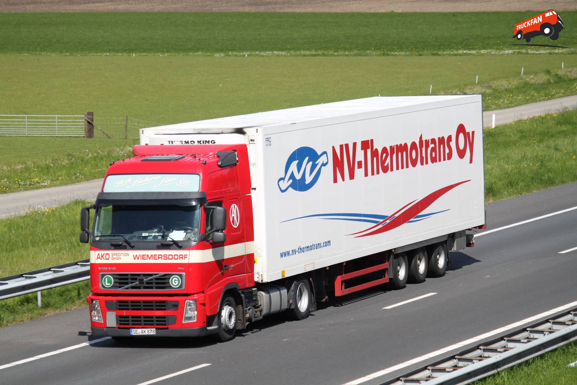 Volvo FH vrachtwagen van Ako
