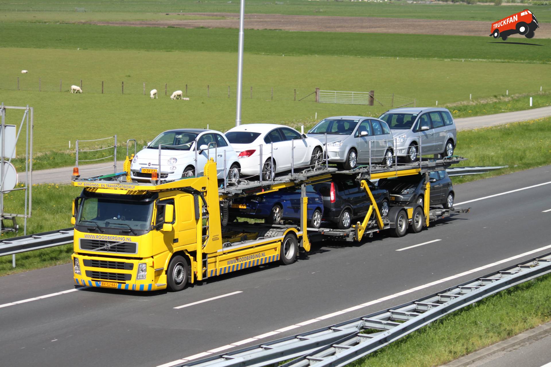 Volvo FM truck owned by Theo Rood