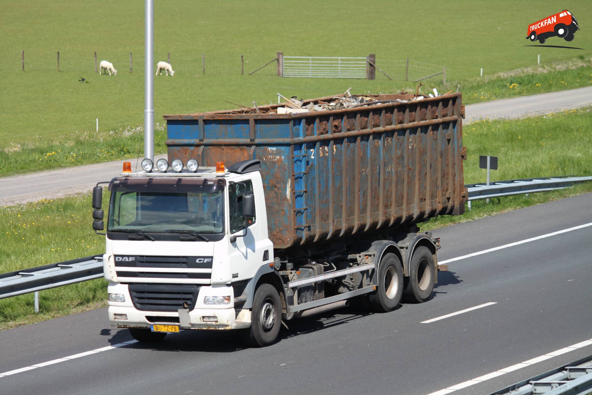 DAF CF85 vrachtwagen met kenteken BN-TZ-78
