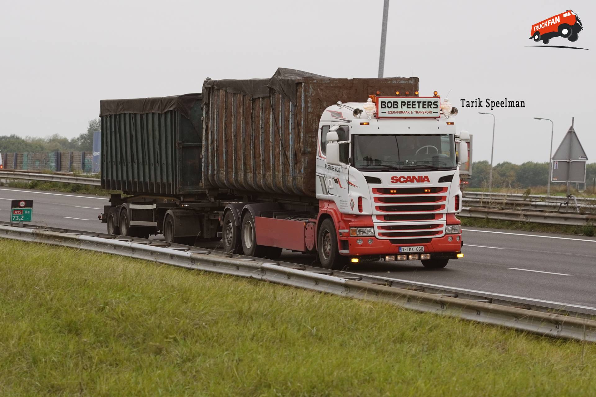 Scania R-Serie vrachtwagen met kenteken 1-TMX-060