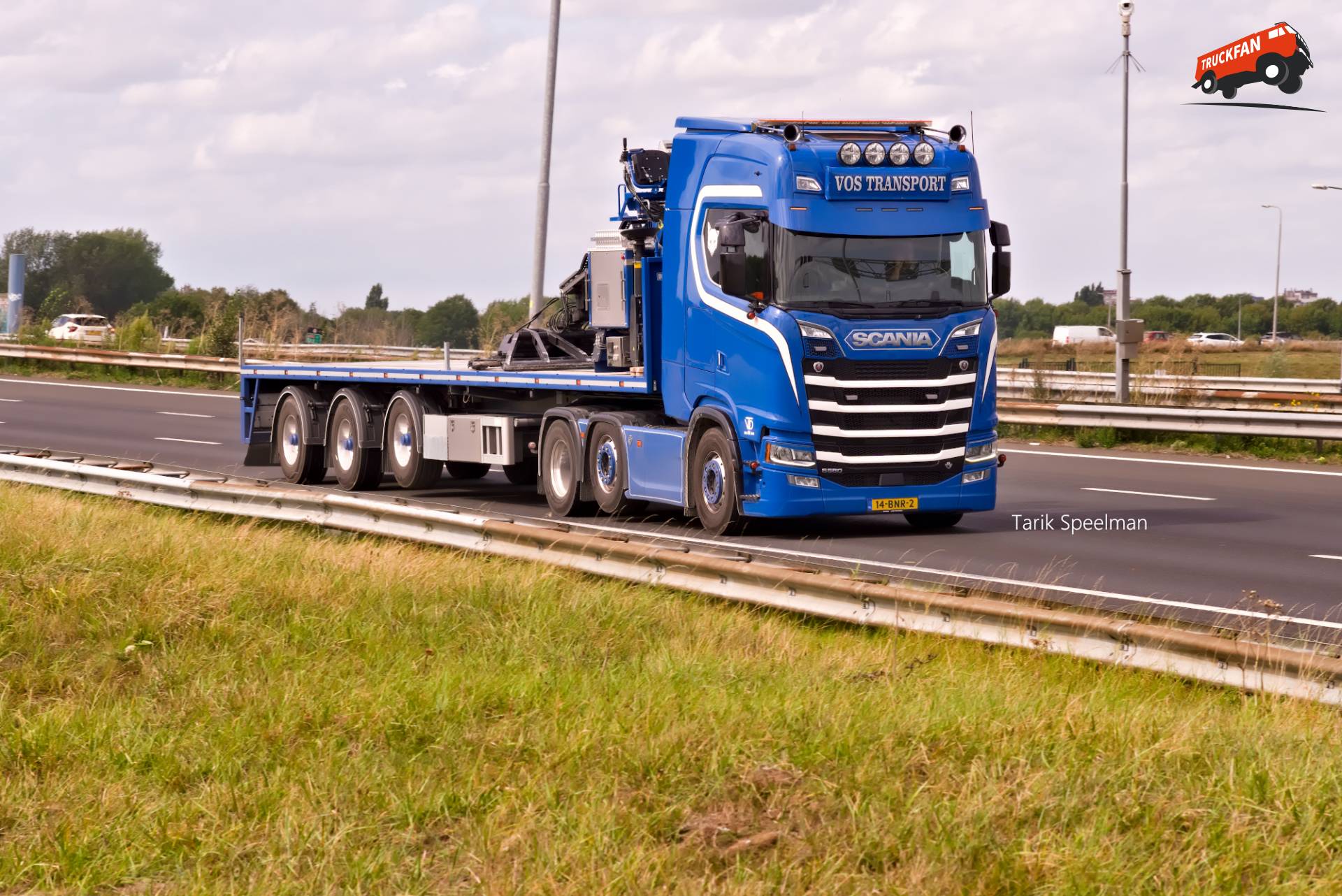 Scania S580 vrachtwagen met kenteken 14-BNR-2 op A15