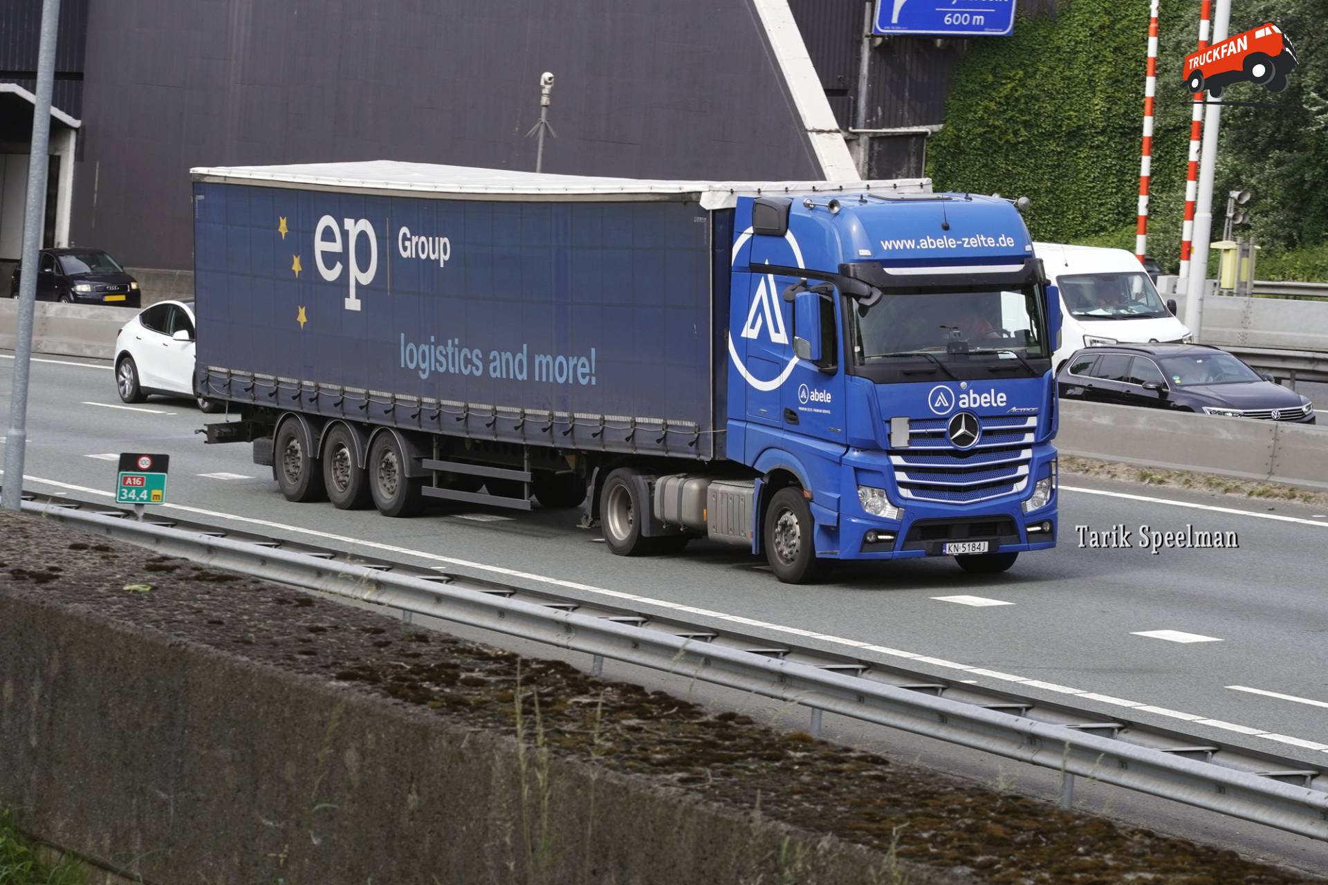 Mercedes-Benz Actros MP4 vrachtwagen met kenteken KN 5184J