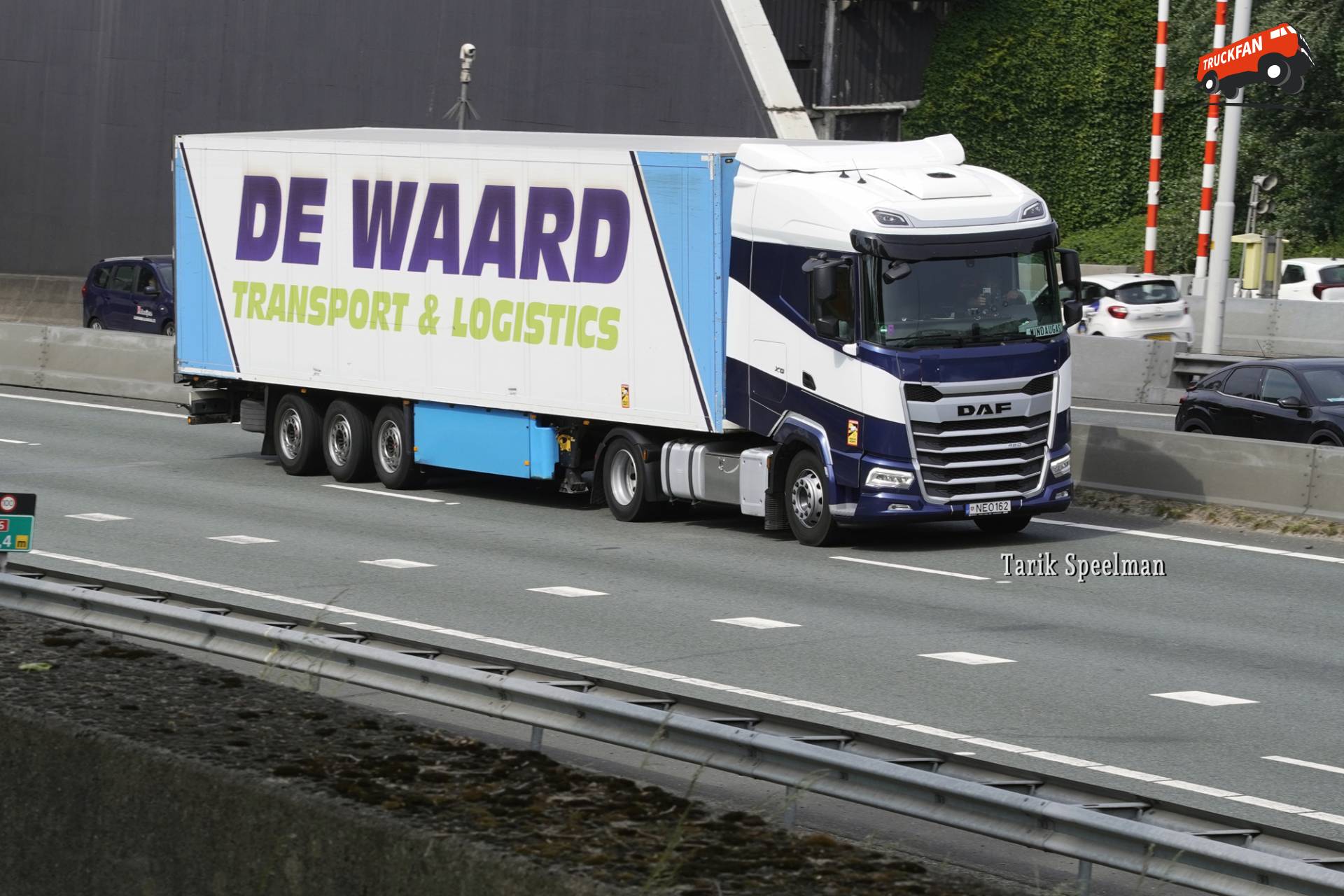 DAF XG vrachtwagen NE0162 op A16