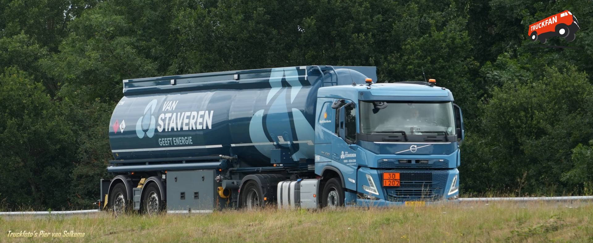 DAF XG tanker transport on the A7 near Sneek