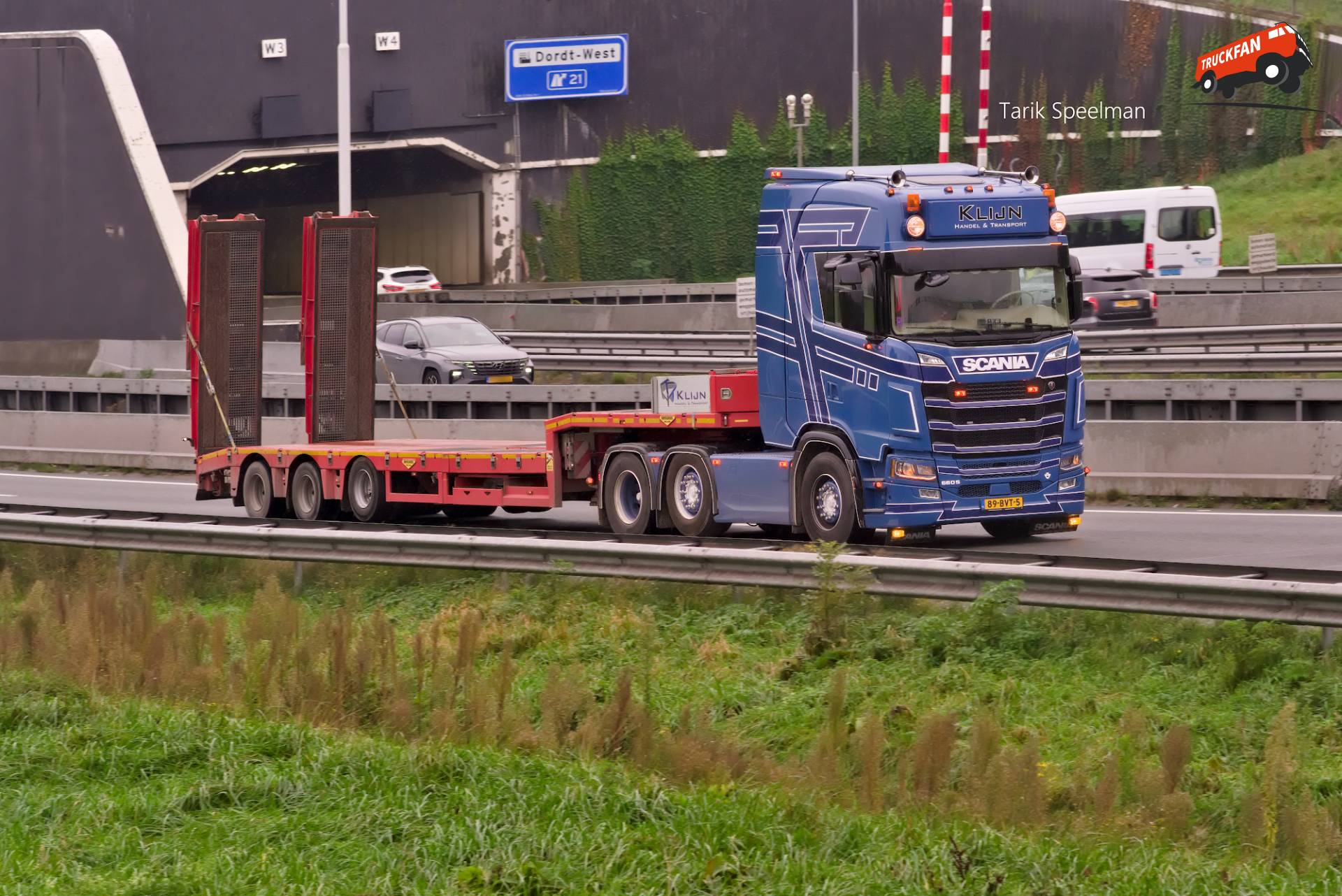 Scania 660S truck with license plate 89-BVT-5