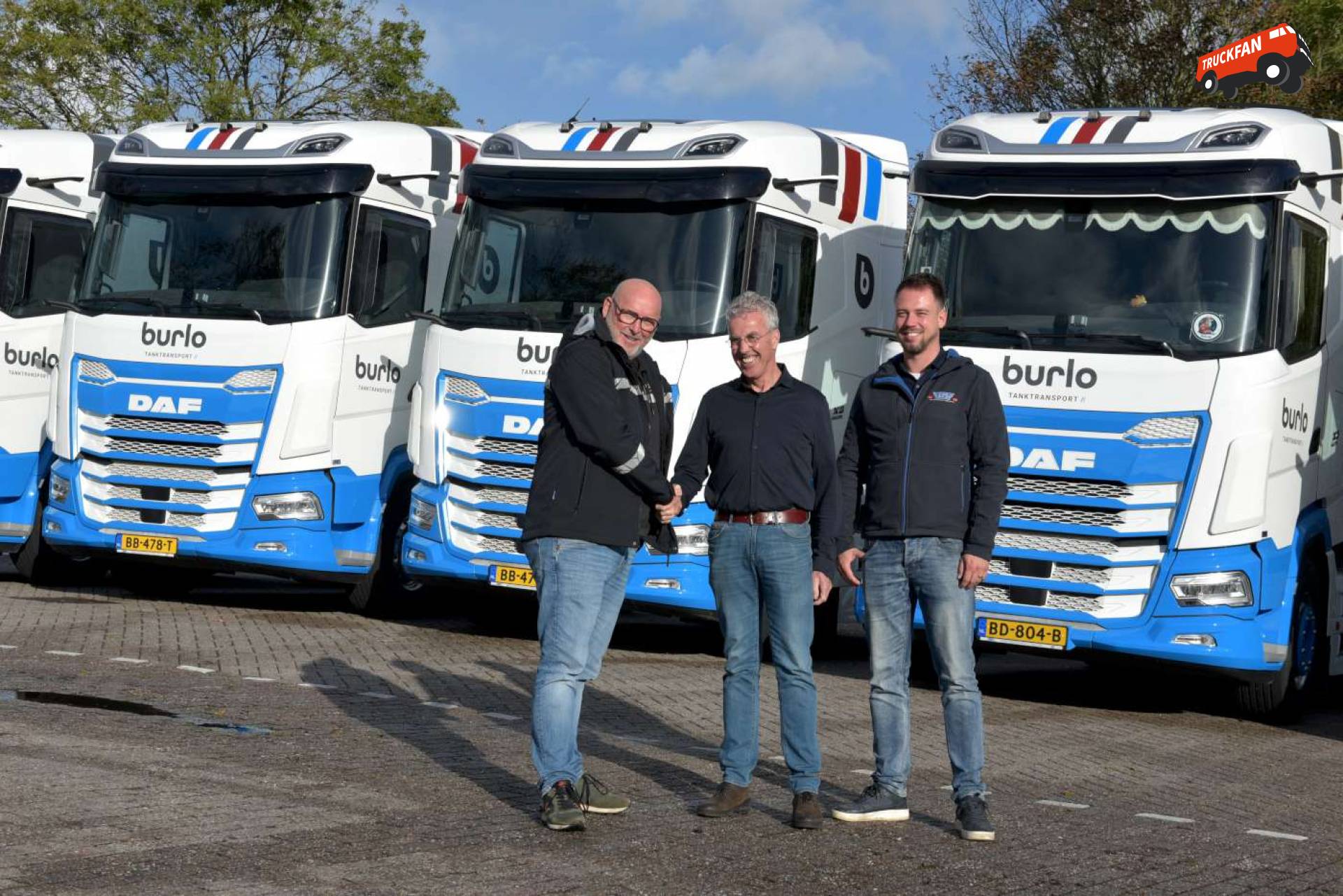 Veertien DAF XG 480 trekkers van Burlo Tanktransport