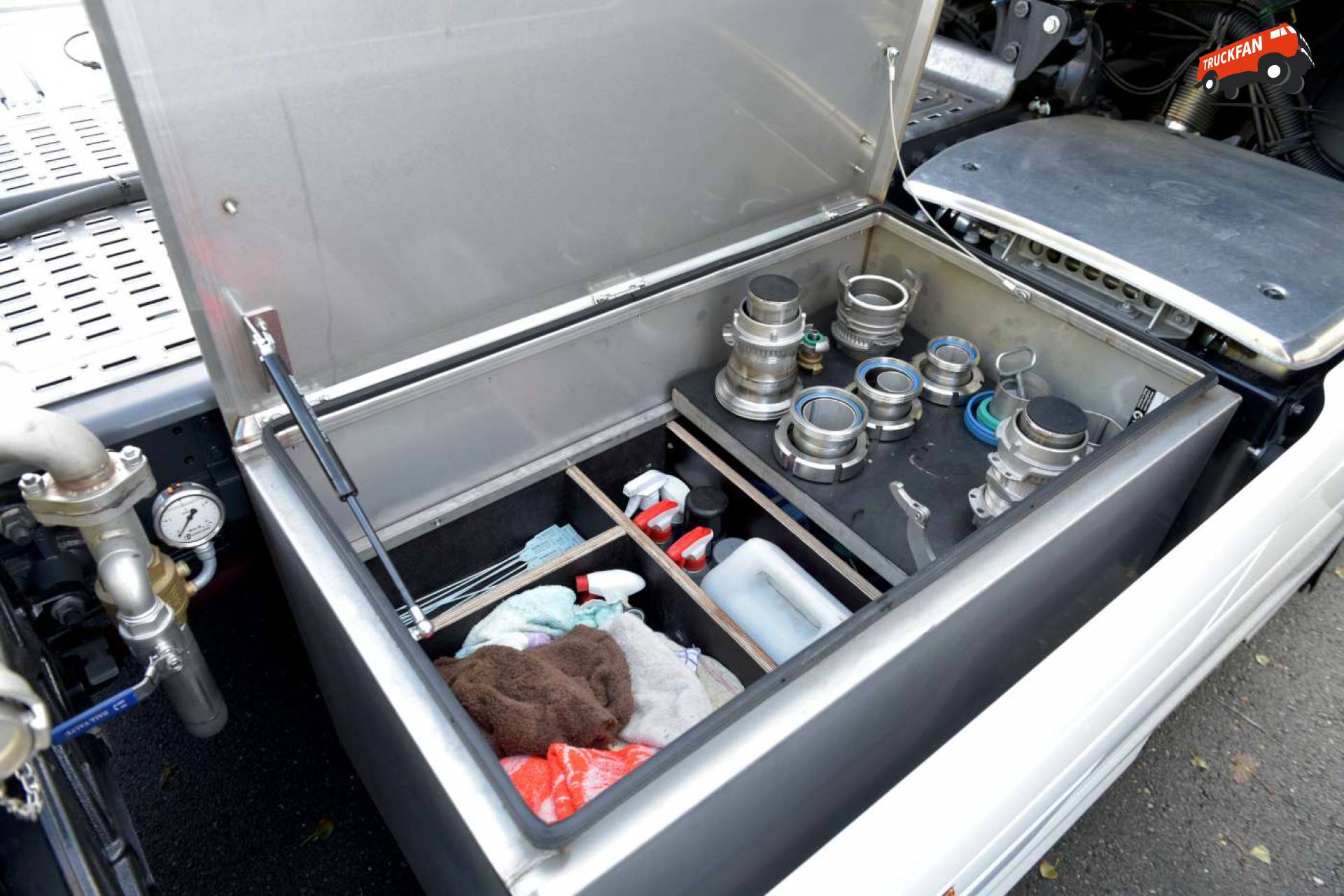 DAF XG 480 trucks geleverd door Bedrijfswagen Service Friesland