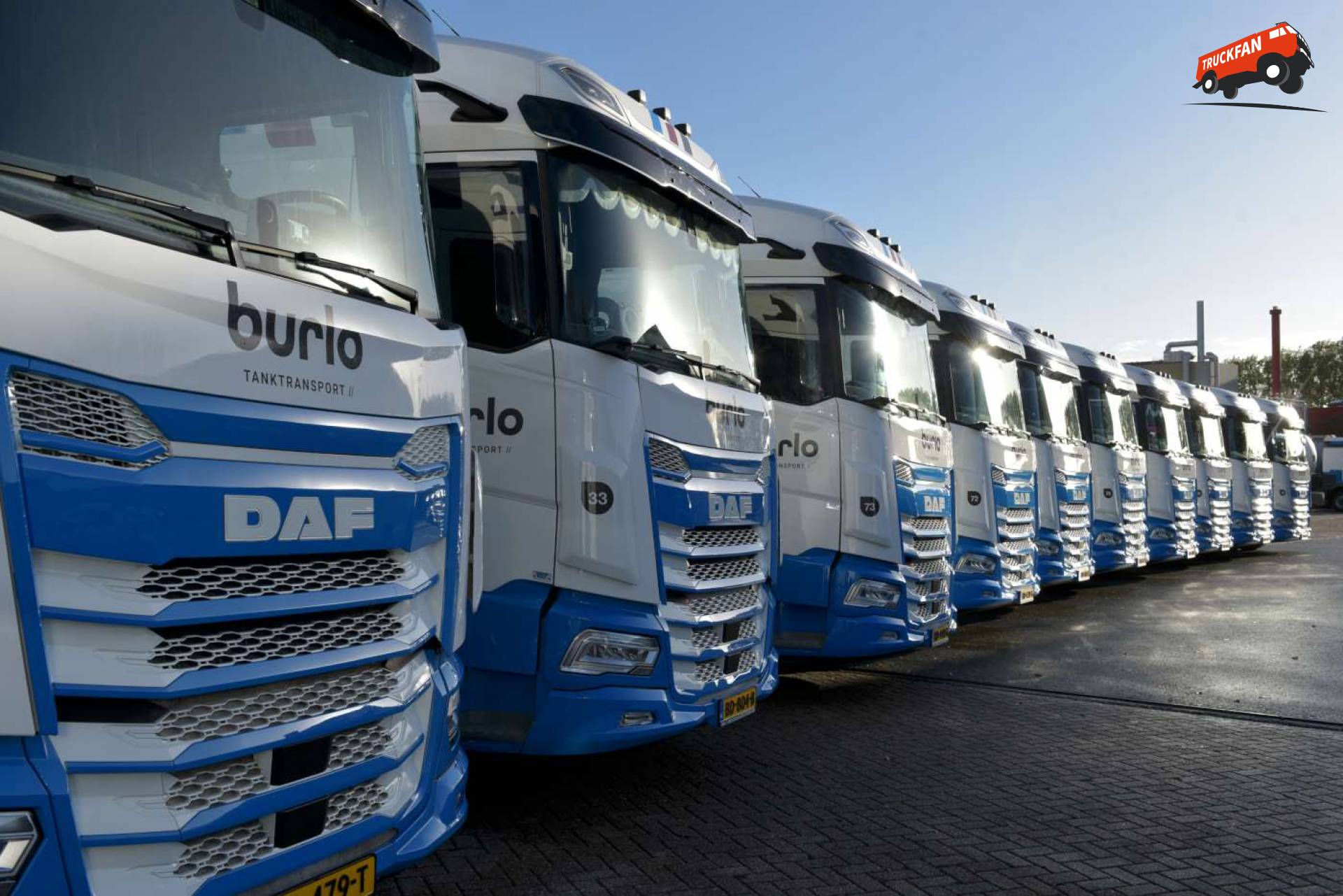 DAF XG 480 trekkers geleverd door Bedrijfswagen Service Friesland