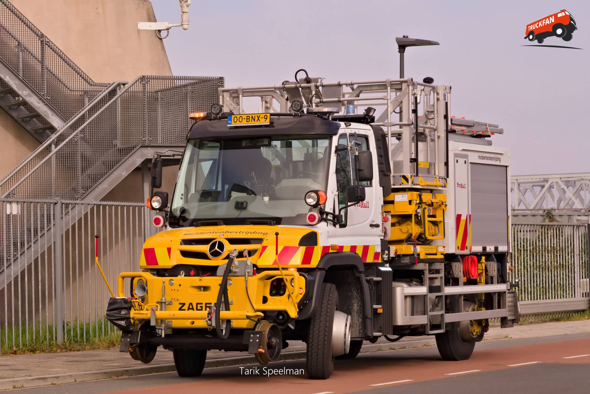 ProRail's Unimog aerial work platform in Dordrecht