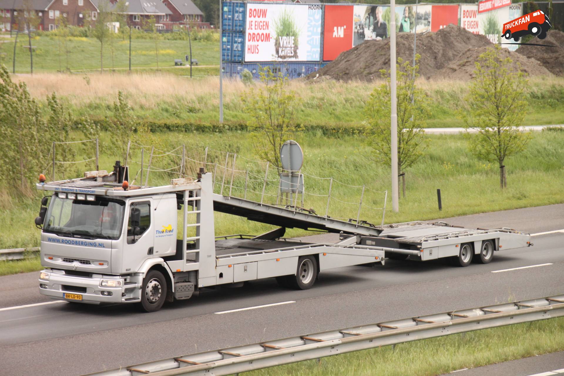 Renault Midlum vrachtwagen van Theo Rood Berging en Transport B.V.
