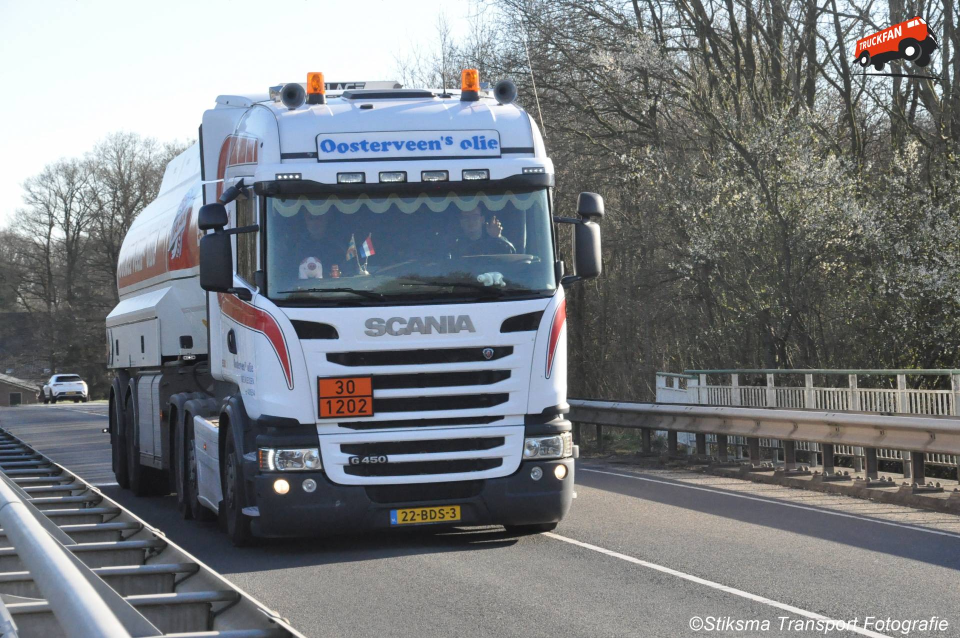 Scania G450 tankwagen van Oosterveen's Olie in Nieuwleusen