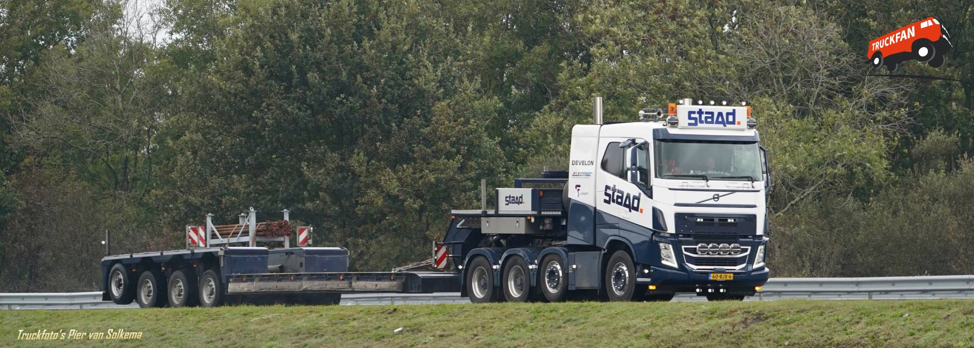 Volvo FH4 vrachtwagen bij A7 Sneek
