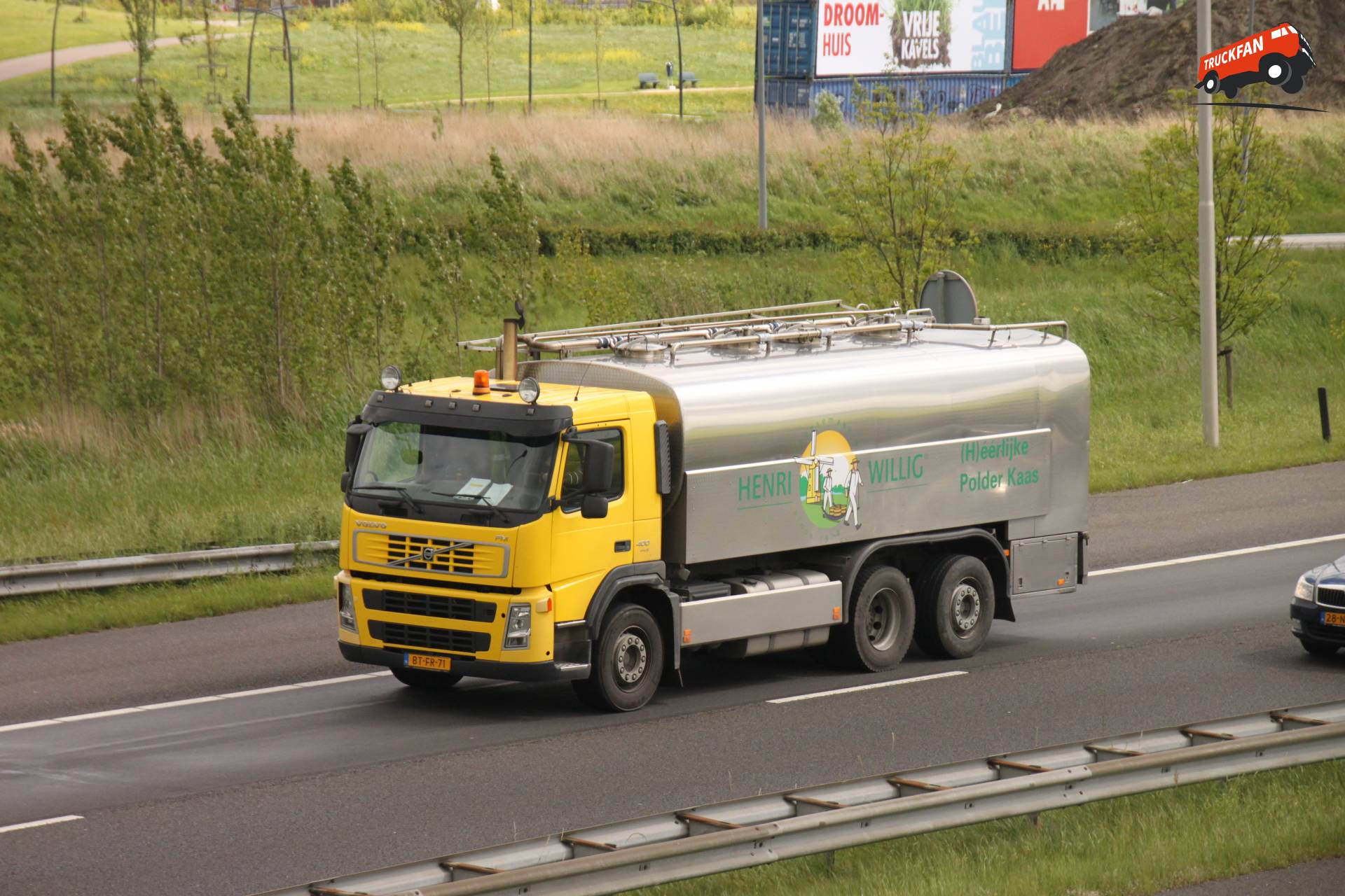 Volvo FM bedrijfswagen van Henri Willig in actie