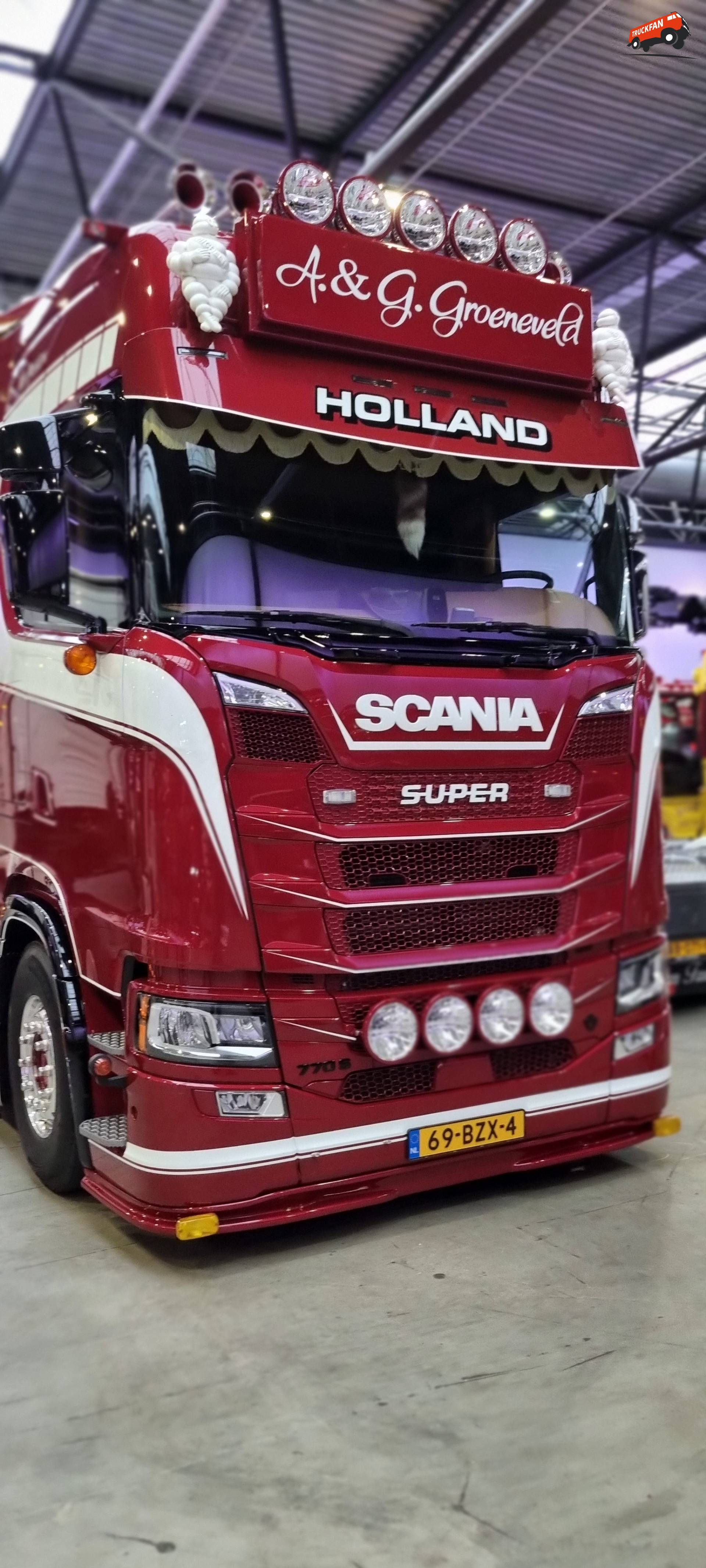 Scania 770s v8 van A & G Groeneveld op mega trucks festival in de brabanthallen 