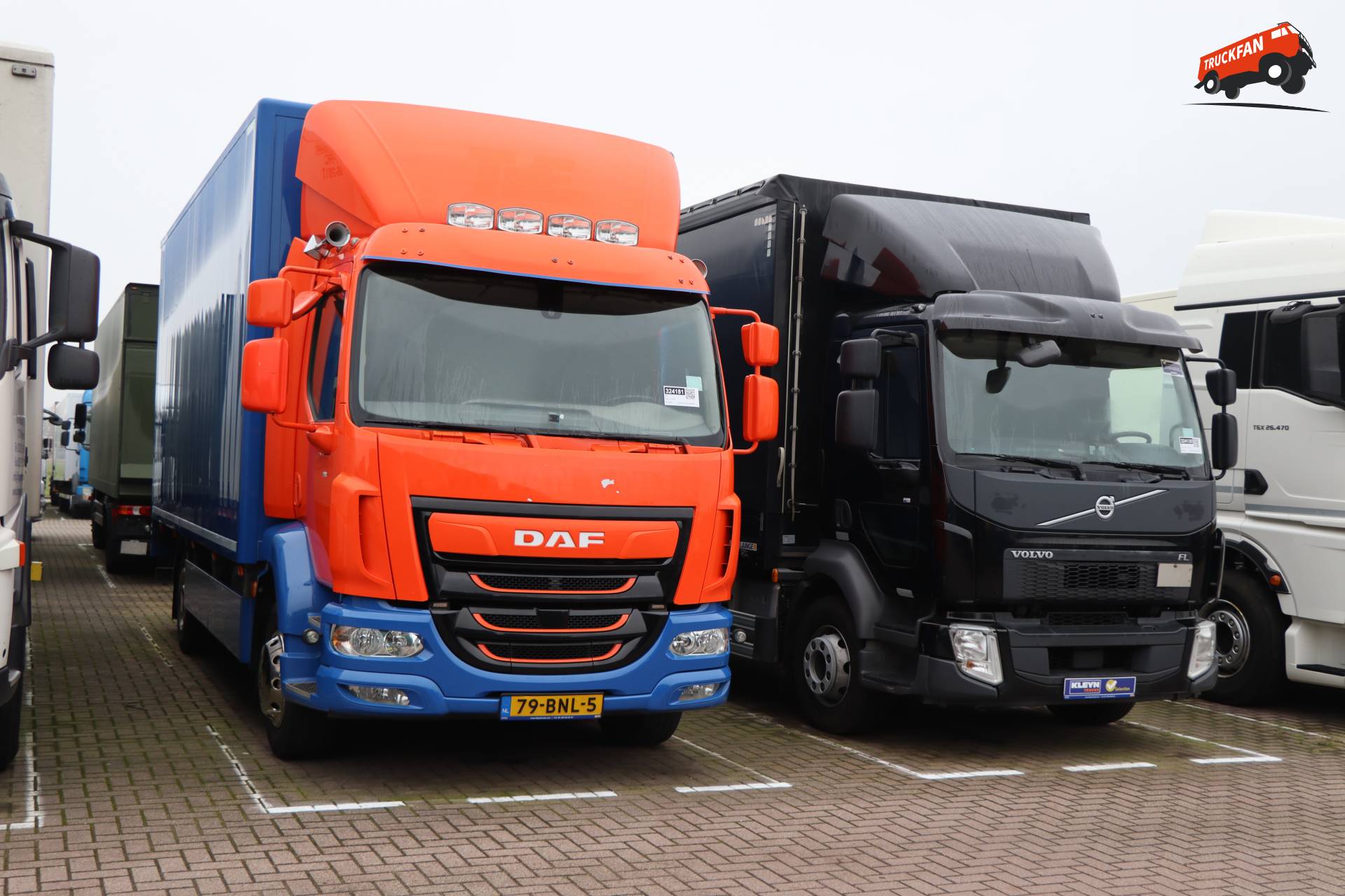 Had u die Renault cabine op een DAF of op een Volvo chassis gewild?