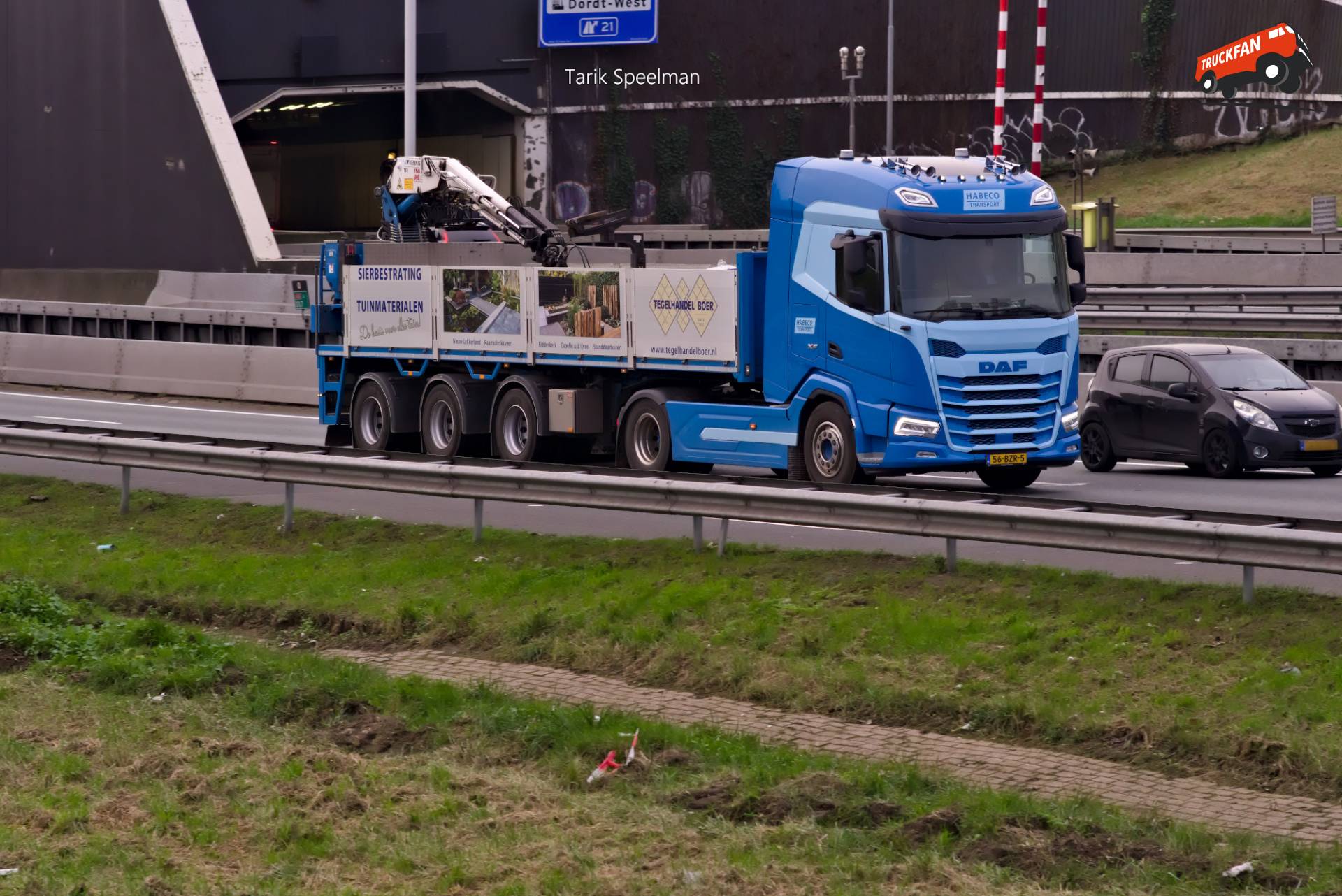 DAF XF van Habeco op de A16