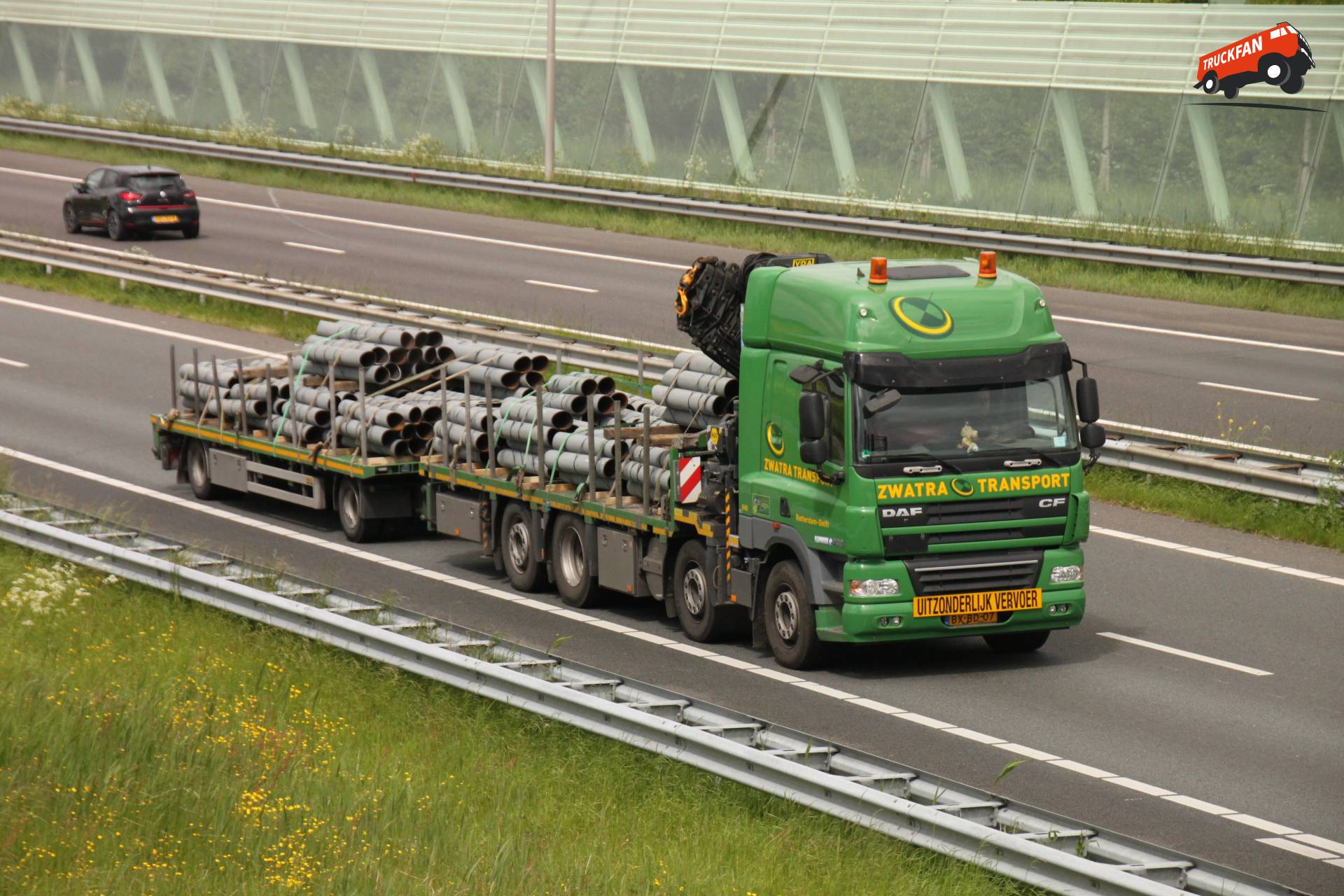 DAF CF85 vrachtwagen van Zwatra B.V. op 12 mei 2014