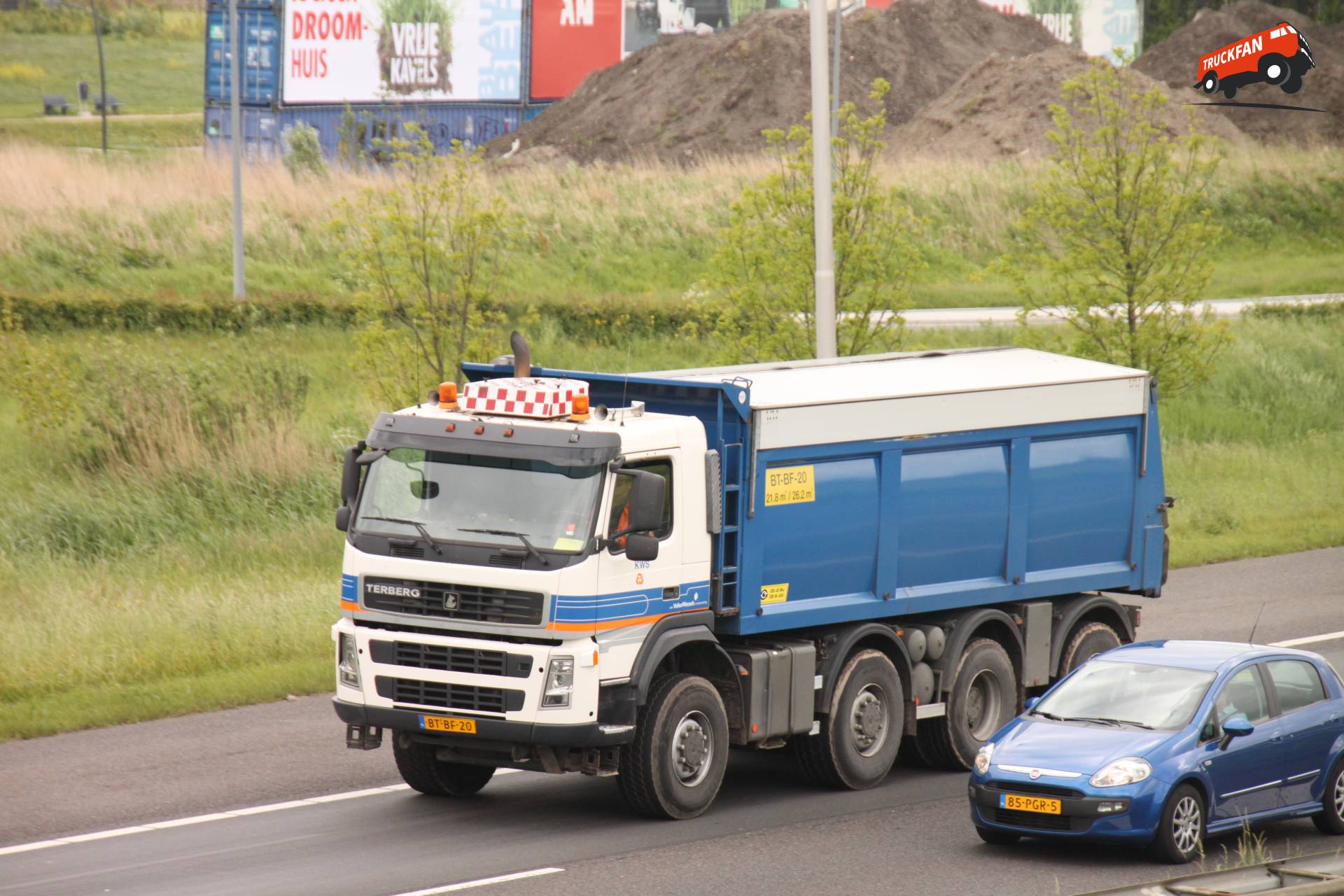 Terberg FM2000 in actie bij KWS Infra, 2014