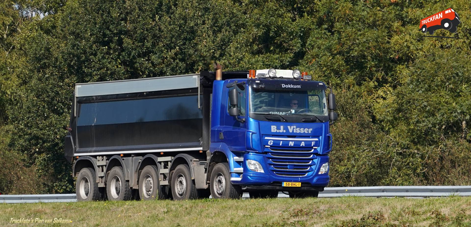 Kipper vrachtwagen van Visser op de A7 nabij Sneek, september 2025