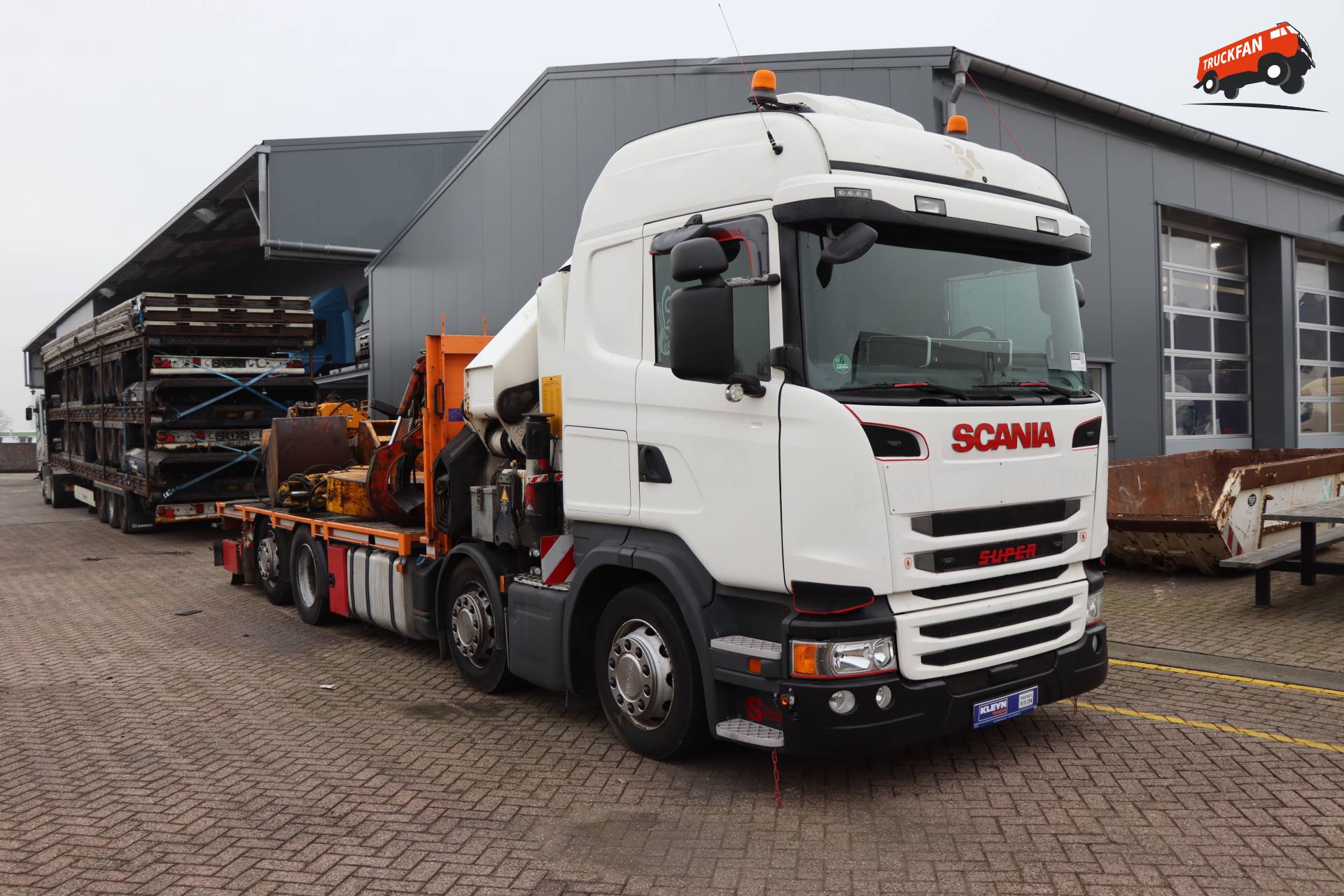 Scania R490 8x2 vrachtwagen uit 2015 bij Kleyn Trucks