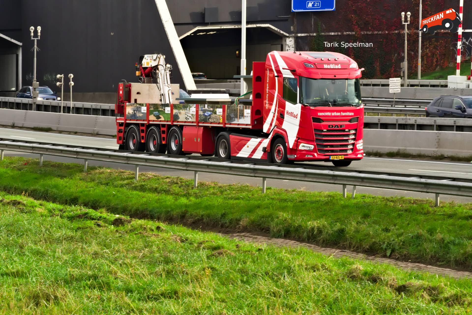 DAF XG van HeBlad op de A16