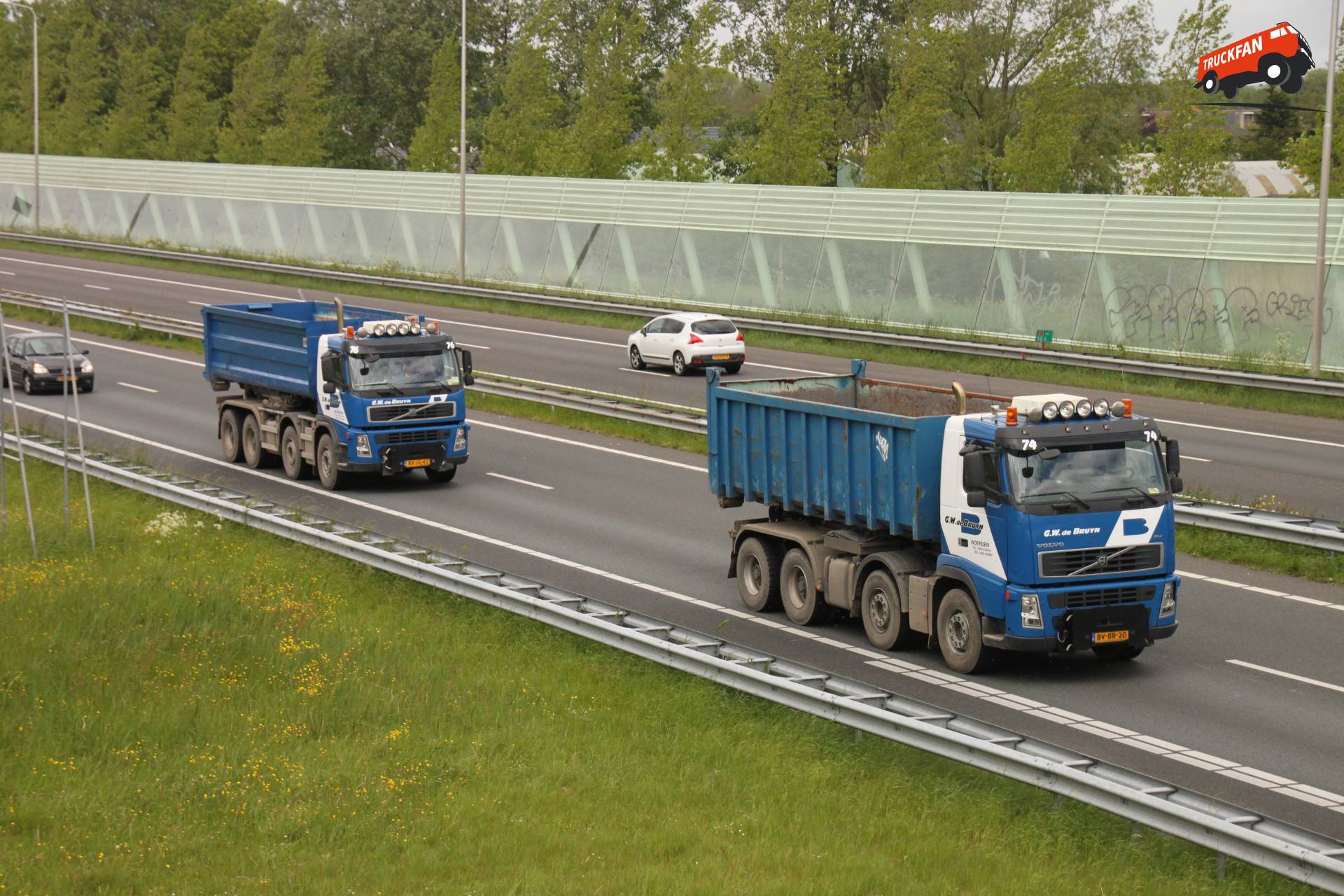 Volvo FH en FM vrachtwagens bij Transportbedrijf G.W. de Bruyn