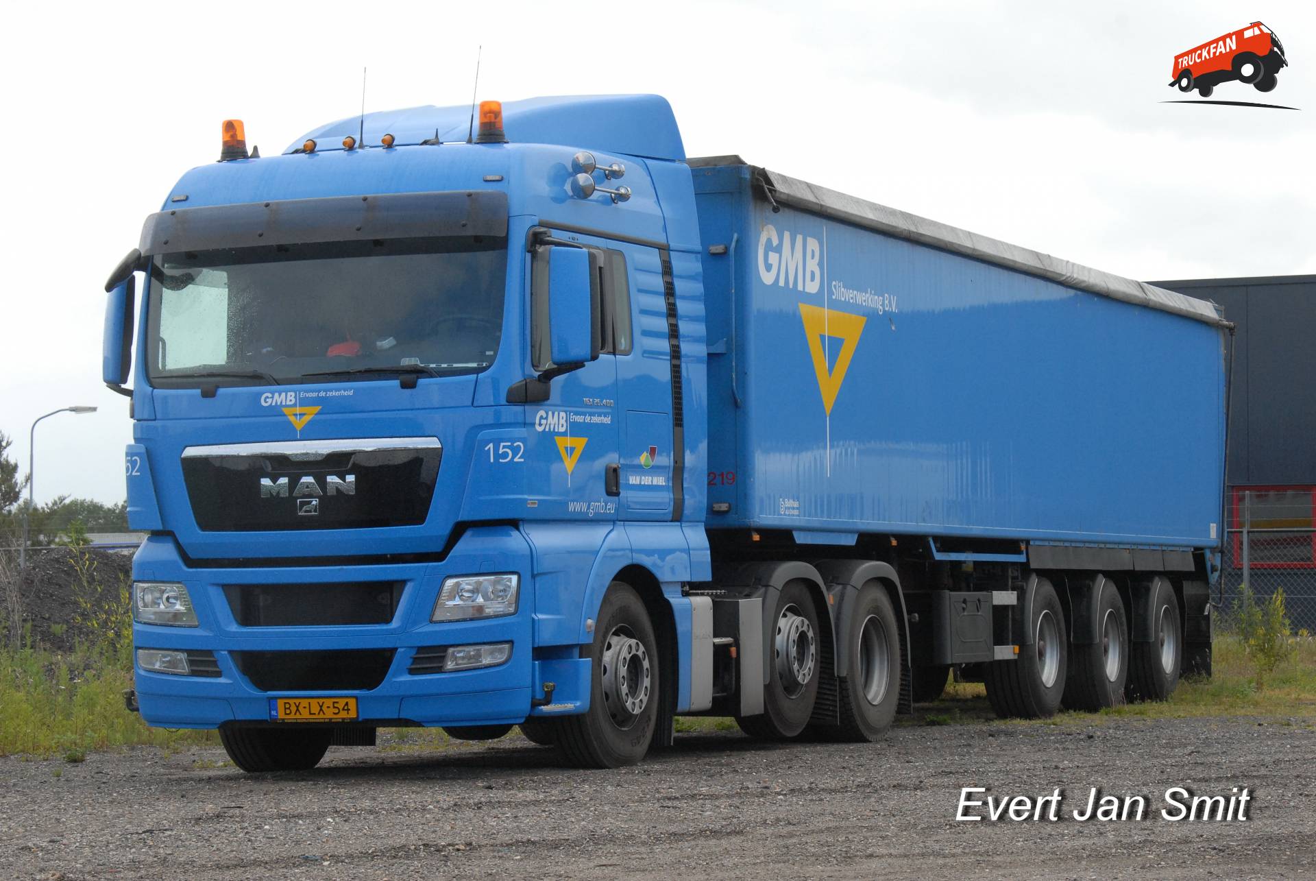 Wagen 152 MAN TGX 26-400 6x2 vrachtwagen