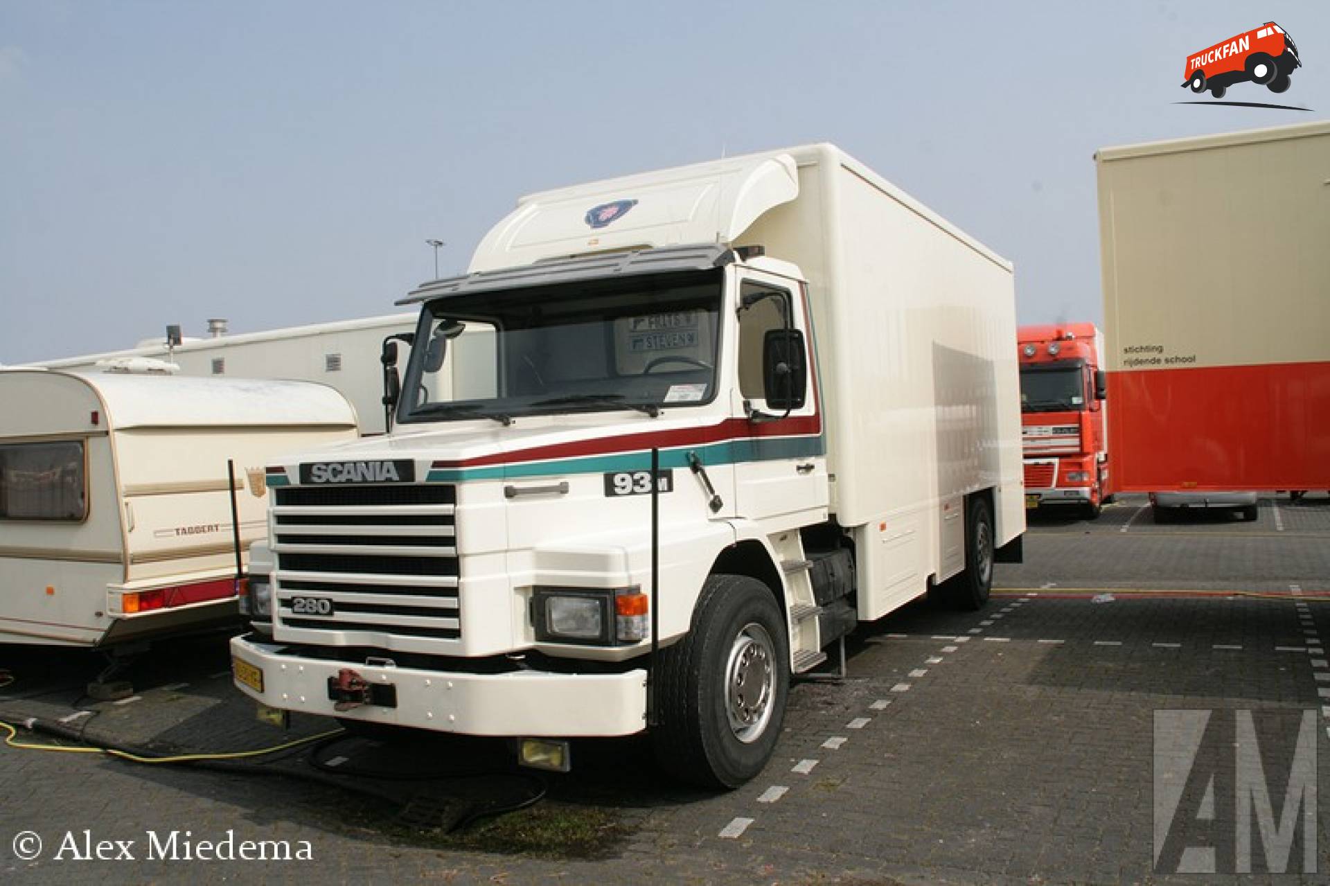 Beers SCANIA T3M 4X2 AL 75115