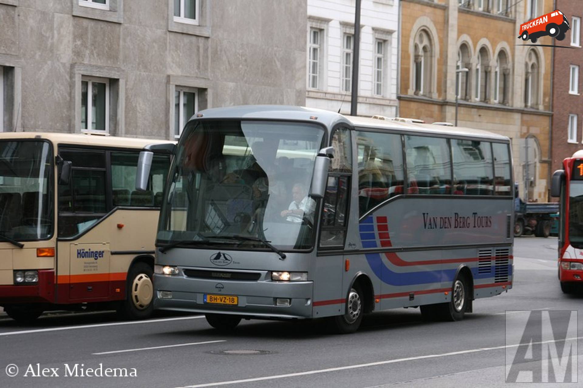 Berkhof Axial