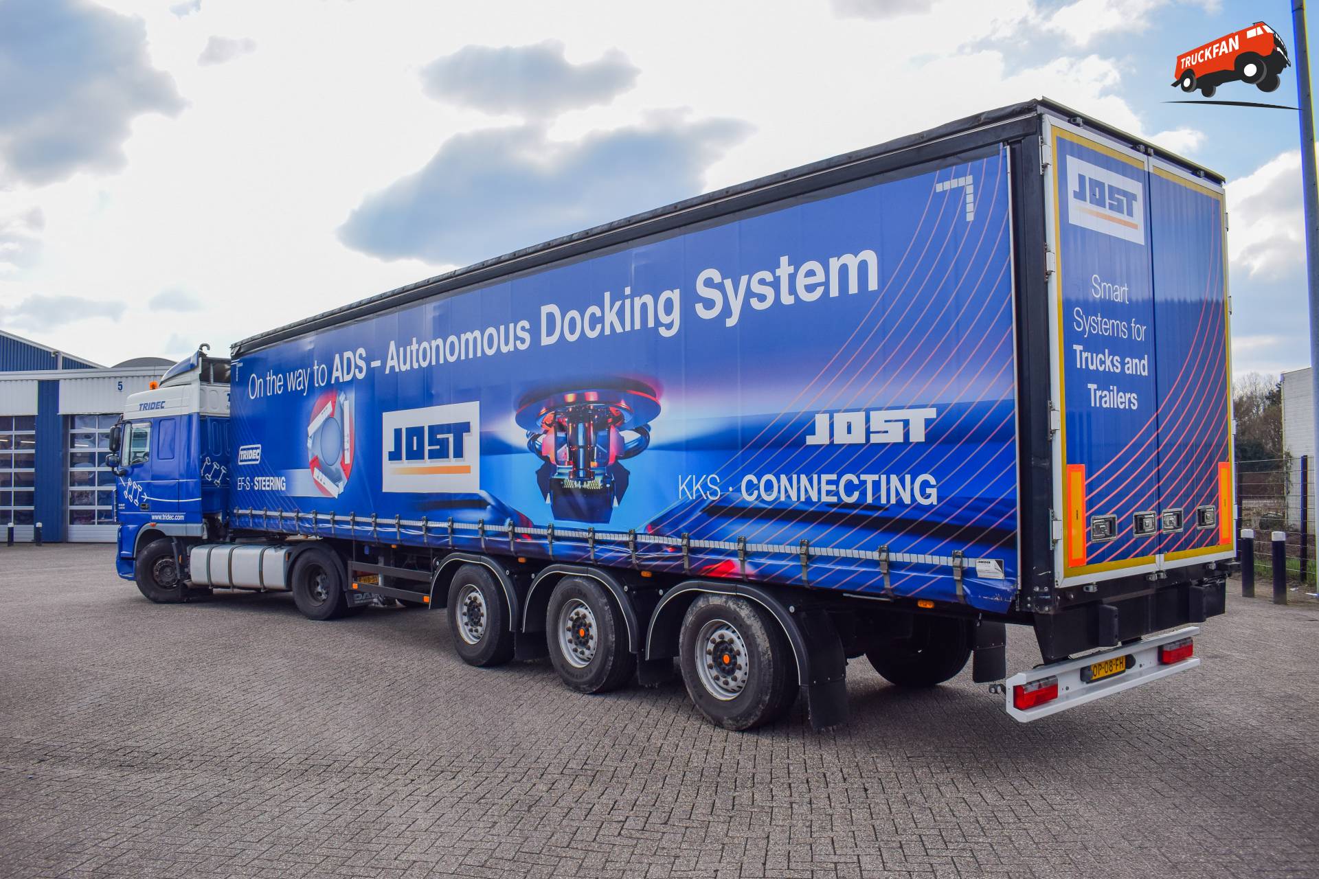 Tridec SD-1830-SBW during Open Company Day Almelo 2025
