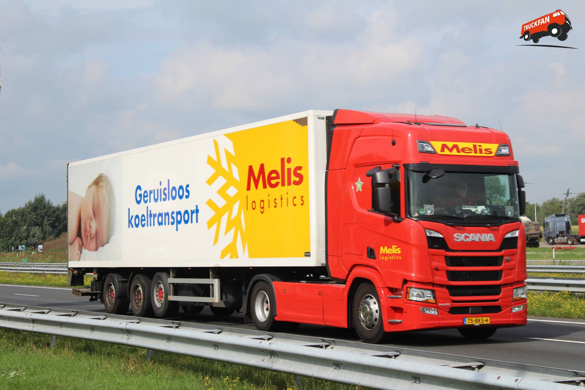 Scania R410 van Melis Logistics langs de A15 in 2019
